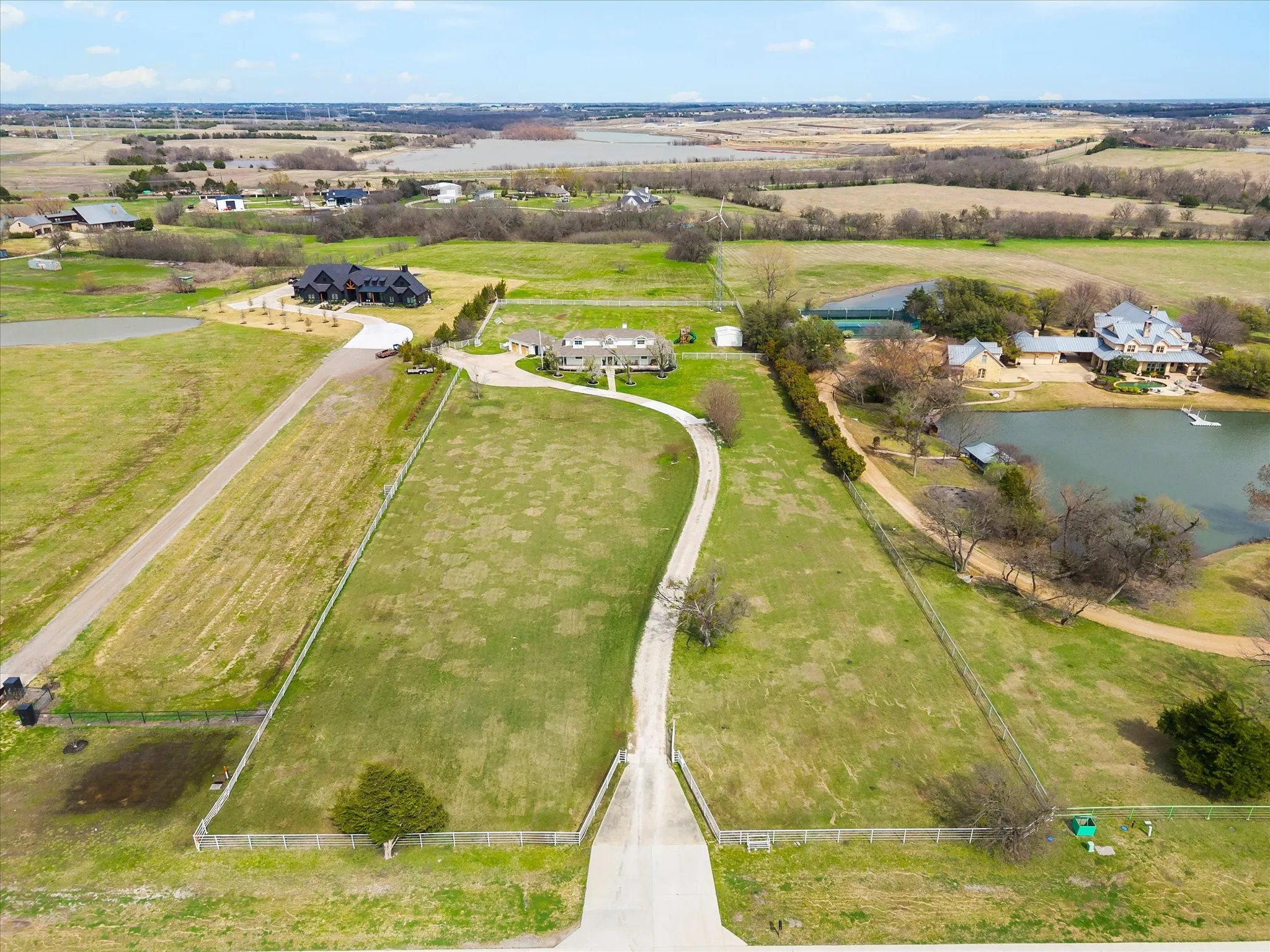 Single Family Residence For Sale in Rockwall County , 499 Mcdonald Road, Rockwall, Texas 75032, 3 Bedroom, 3 Bathroom, 2 Garage spaces, 2,636 Sqft, built in 1998, Preowned, mls#21203058, Real Estate Agent in Rockwall, Homes For Sale in Rockwall county, Homes For Sale in Rockwall, Realtor in Rockwall Texas, Real Estate Brokerage Independent Realty Texas, Luminita Cordes Realtor