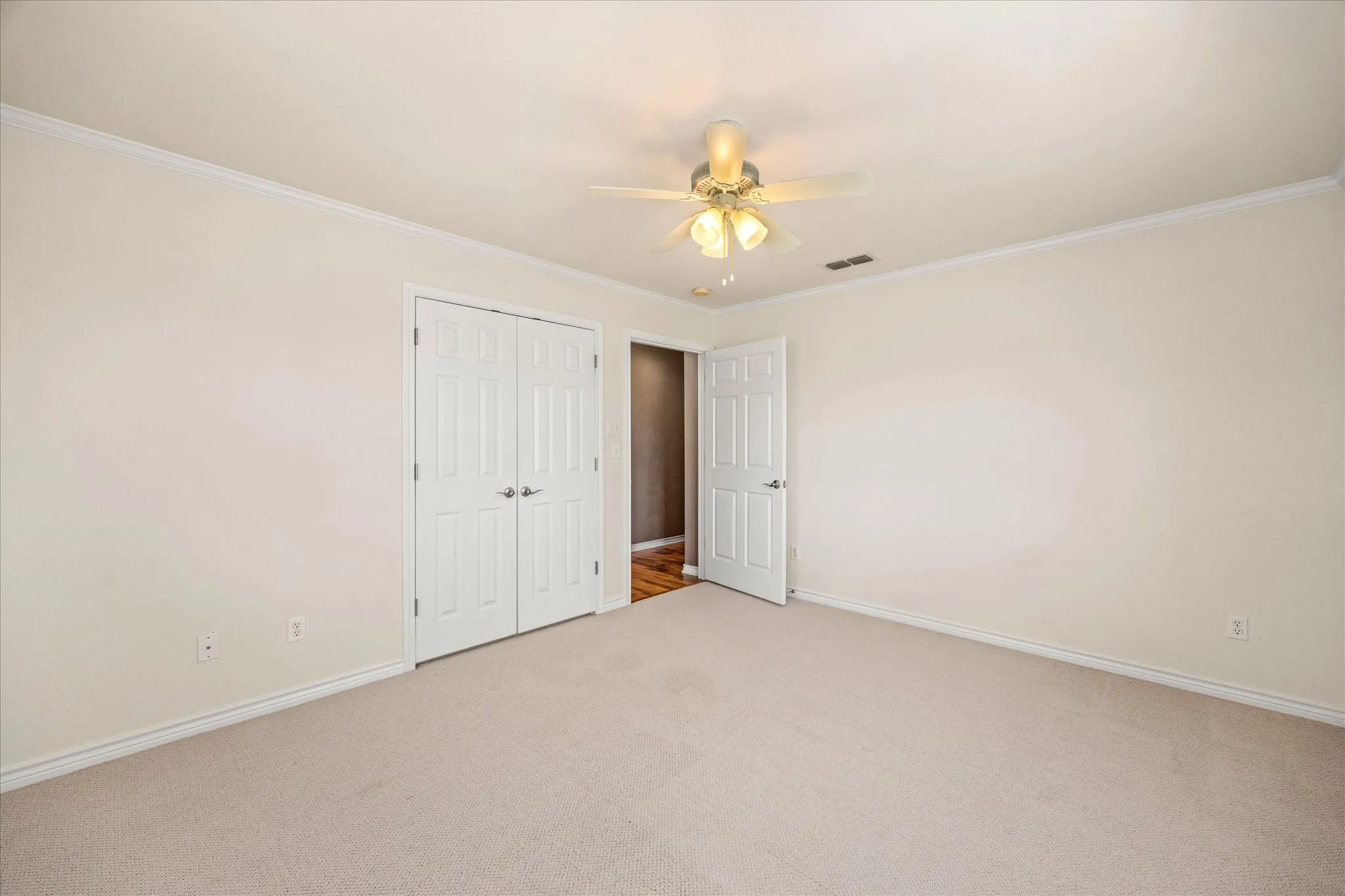 Single Family Residence For Sale in Somervell County , 1118 County Road 325, Glen Rose, Texas 76043, 3 Bedroom, 3 Bathroom, 3 Garage spaces, 2,627 Sqft, built in 2007, Preowned, mls#21205910, Real Estate Agent in Glen Rose, Homes For Sale in Somervell county, Homes For Sale in Glen Rose, Realtor in Glen Rose Texas, Real Estate Brokerage Independent Realty Texas, Luminita Cordes Realtor