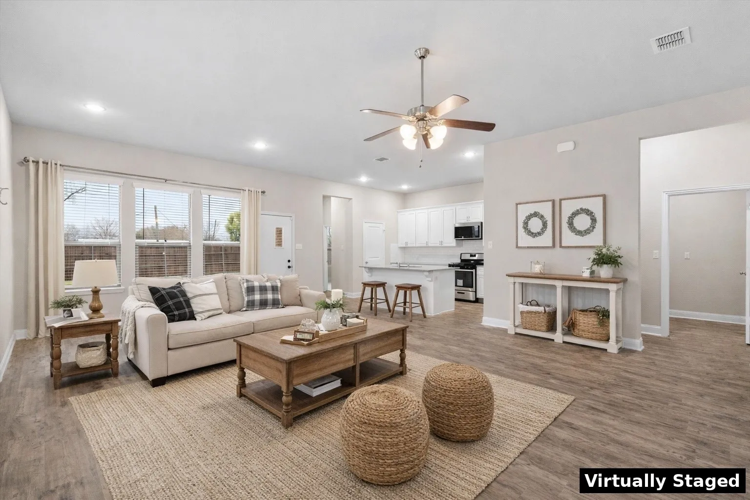 Single Family Residence For Sale in Kaufman County , 576 Spruce Trail, Forney, Texas 75126, 3 Bedroom, 3 Bathroom, 2 Garage spaces, 3,180 Sqft, built in 2018, Preowned, mls#21205762, Real Estate Agent in Forney, Homes For Sale in Kaufman county, Homes For Sale in Forney, Realtor in Forney Texas, Real Estate Brokerage Independent Realty Texas, Luminita Cordes Realtor