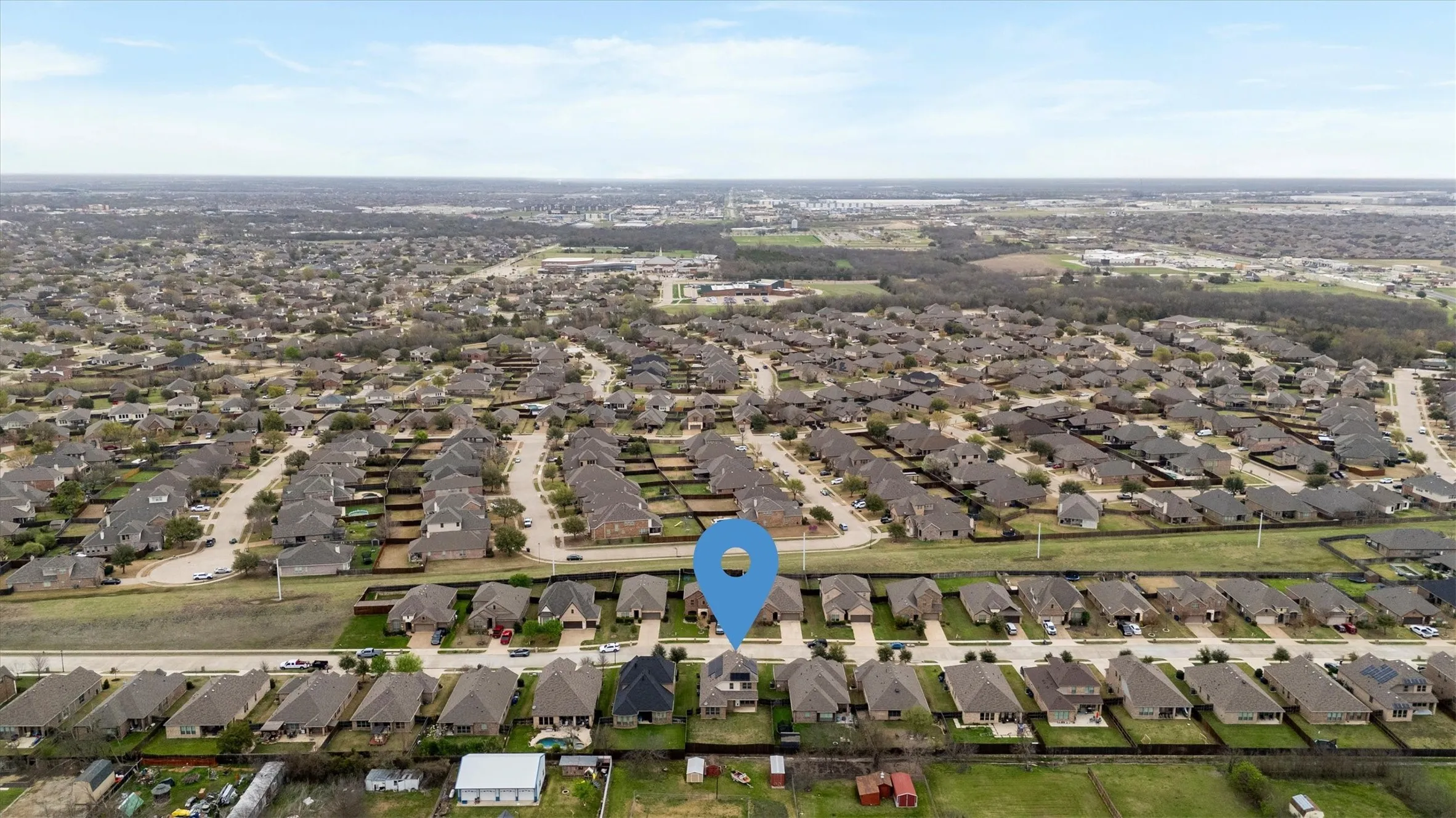 Single Family Residence For Sale in Kaufman County , 576 Spruce Trail, Forney, Texas 75126, 3 Bedroom, 3 Bathroom, 2 Garage spaces, 3,180 Sqft, built in 2018, Preowned, mls#21205762, Real Estate Agent in Forney, Homes For Sale in Kaufman county, Homes For Sale in Forney, Realtor in Forney Texas, Real Estate Brokerage Independent Realty Texas, Luminita Cordes Realtor