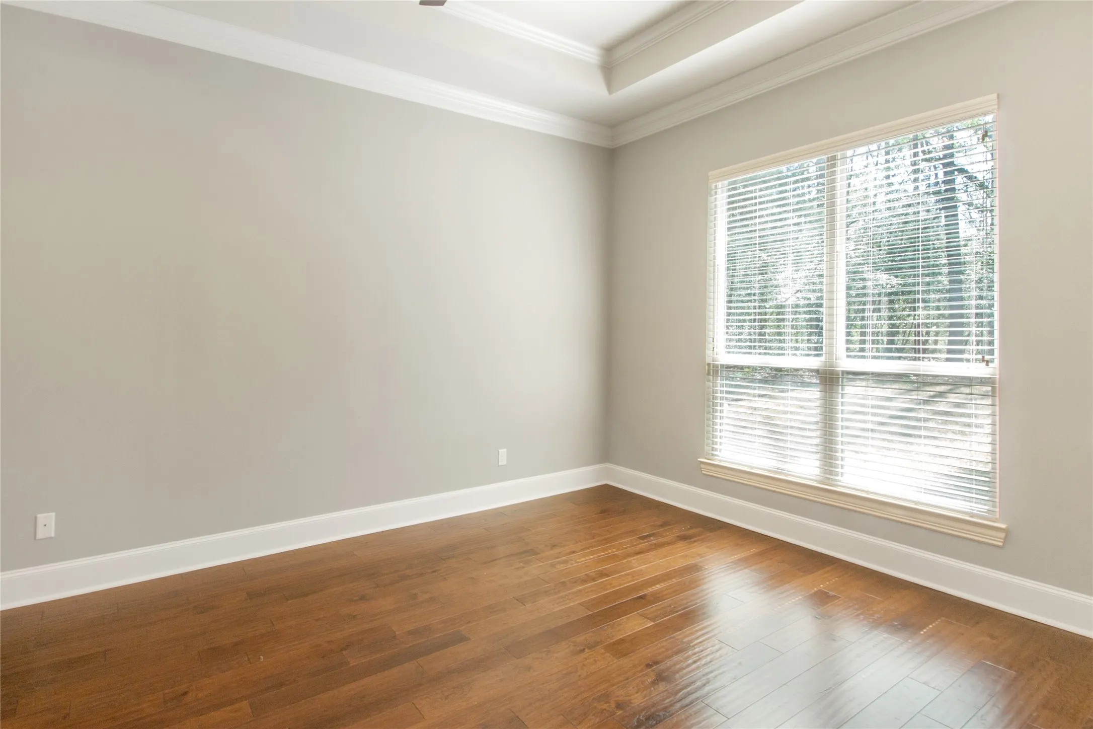 Single Family Residence For Sale in Smith County , 15207 Maple Leaf Court, Tyler, Texas 75707, 3 Bedroom, 2 Bathroom, 2 Garage spaces, 1,863 Sqft, built in 2011, Preowned, mls#21202458, Real Estate Agent in Tyler, Homes For Sale in Smith county, Homes For Sale in Tyler, Realtor in Tyler Texas, Real Estate Brokerage Independent Realty Texas, Luminita Cordes Realtor