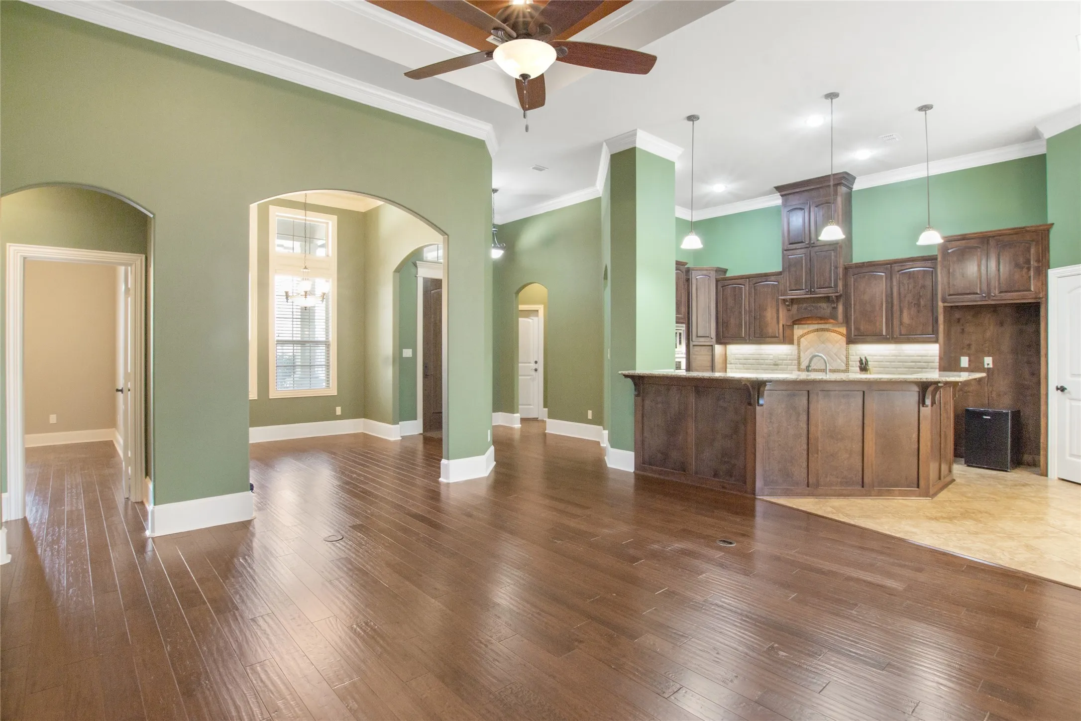 Single Family Residence For Sale in Smith County , 15207 Maple Leaf Court, Tyler, Texas 75707, 3 Bedroom, 2 Bathroom, 2 Garage spaces, 1,863 Sqft, built in 2011, Preowned, mls#21202458, Real Estate Agent in Tyler, Homes For Sale in Smith county, Homes For Sale in Tyler, Realtor in Tyler Texas, Real Estate Brokerage Independent Realty Texas, Luminita Cordes Realtor