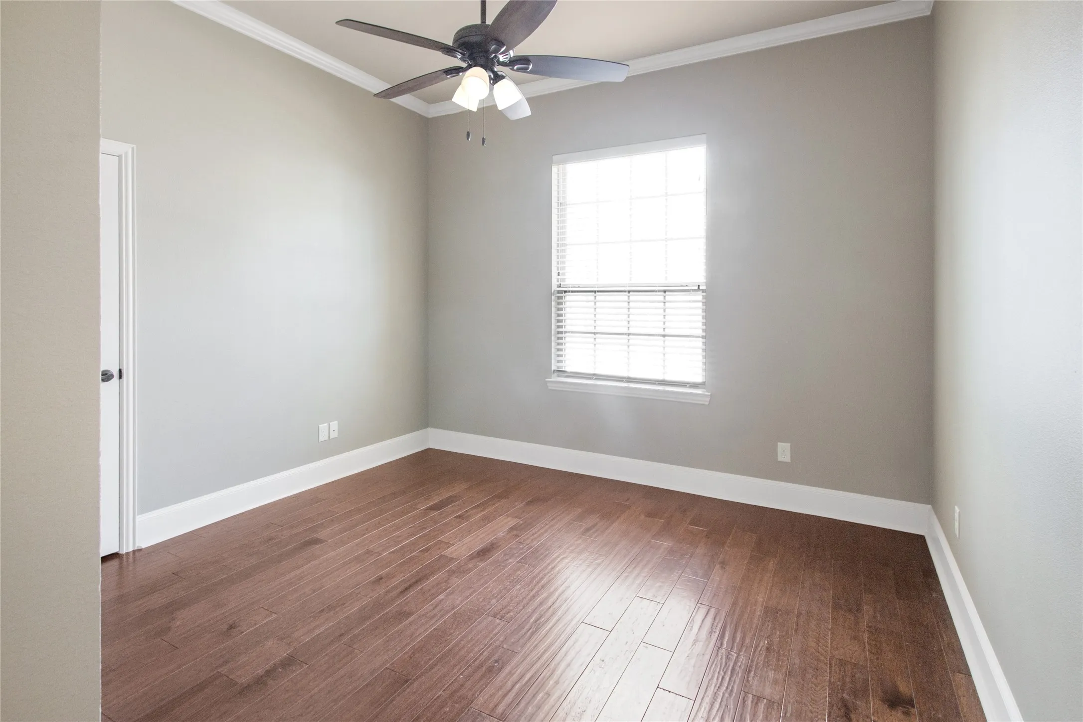 Single Family Residence For Sale in Smith County , 15207 Maple Leaf Court, Tyler, Texas 75707, 3 Bedroom, 2 Bathroom, 2 Garage spaces, 1,863 Sqft, built in 2011, Preowned, mls#21202458, Real Estate Agent in Tyler, Homes For Sale in Smith county, Homes For Sale in Tyler, Realtor in Tyler Texas, Real Estate Brokerage Independent Realty Texas, Luminita Cordes Realtor