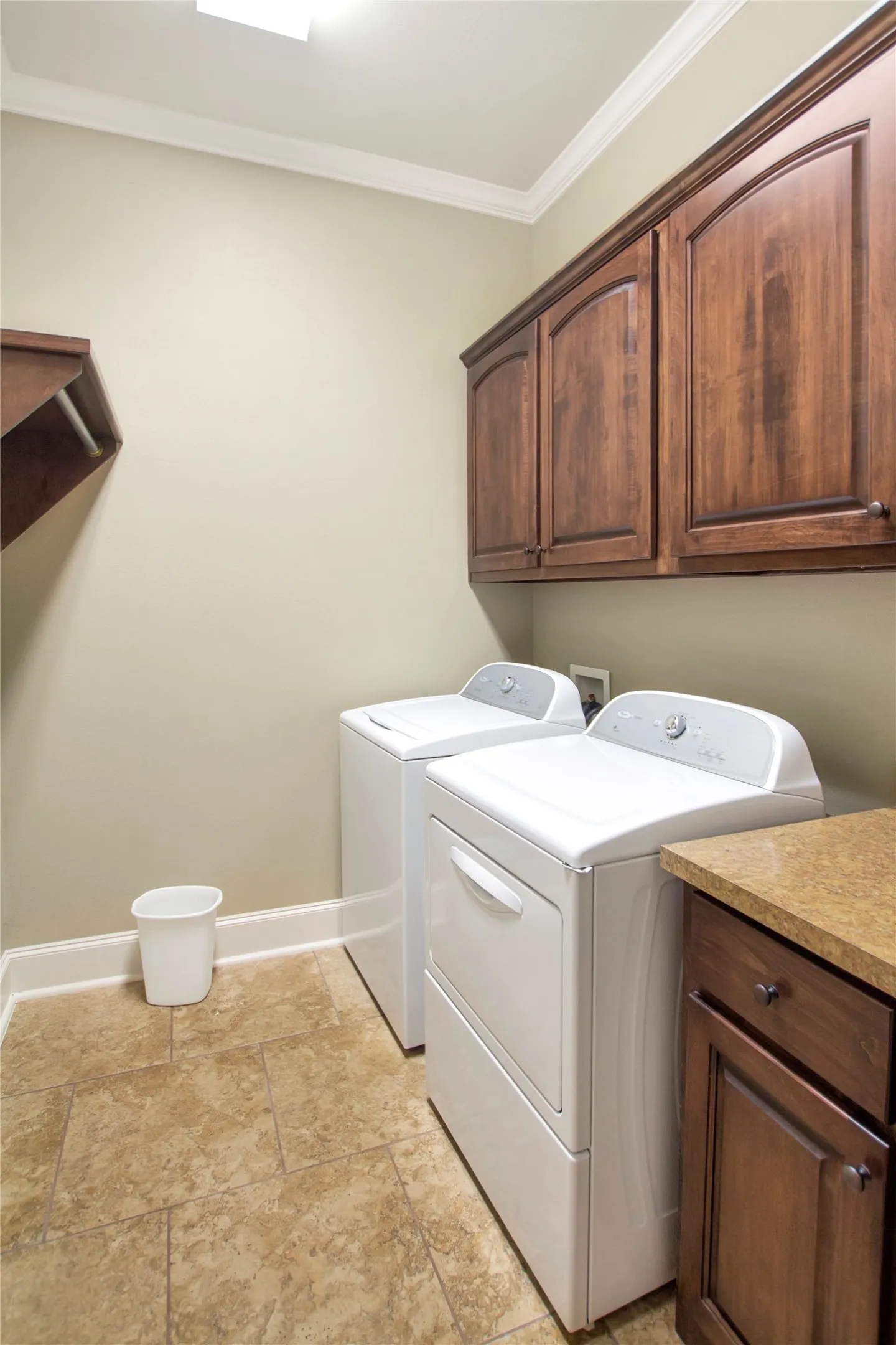 Single Family Residence For Sale in Smith County , 15207 Maple Leaf Court, Tyler, Texas 75707, 3 Bedroom, 2 Bathroom, 2 Garage spaces, 1,863 Sqft, built in 2011, Preowned, mls#21202458, Real Estate Agent in Tyler, Homes For Sale in Smith county, Homes For Sale in Tyler, Realtor in Tyler Texas, Real Estate Brokerage Independent Realty Texas, Luminita Cordes Realtor