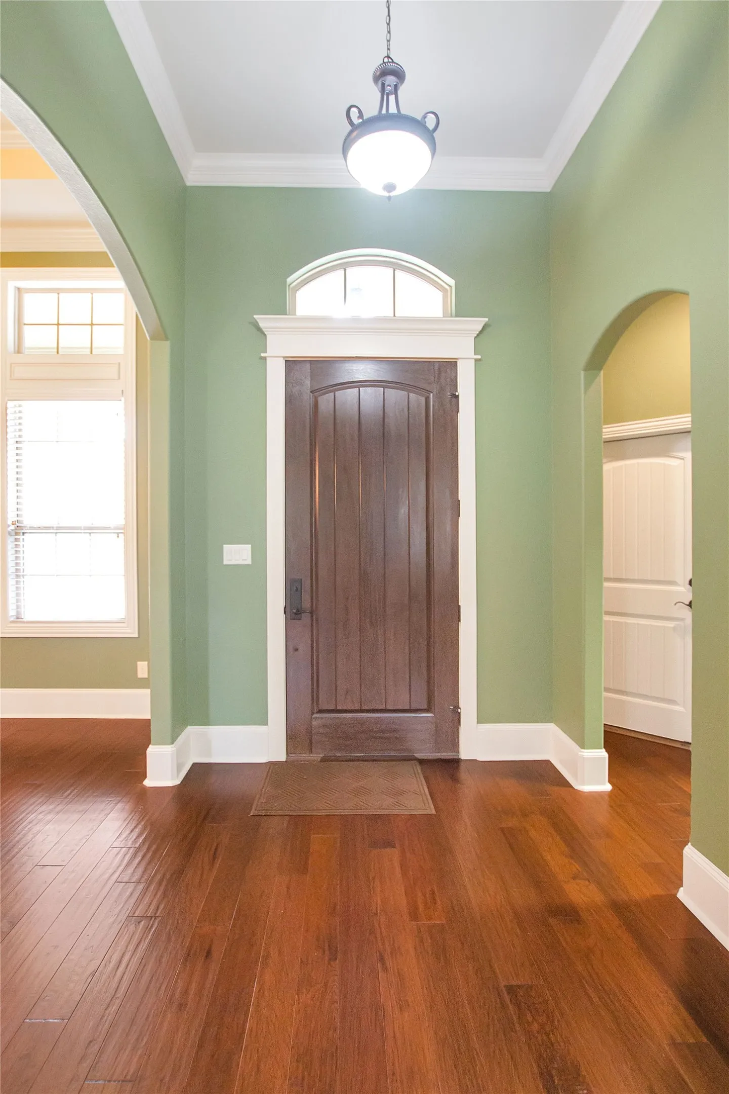 Single Family Residence For Sale in Smith County , 15207 Maple Leaf Court, Tyler, Texas 75707, 3 Bedroom, 2 Bathroom, 2 Garage spaces, 1,863 Sqft, built in 2011, Preowned, mls#21202458, Real Estate Agent in Tyler, Homes For Sale in Smith county, Homes For Sale in Tyler, Realtor in Tyler Texas, Real Estate Brokerage Independent Realty Texas, Luminita Cordes Realtor