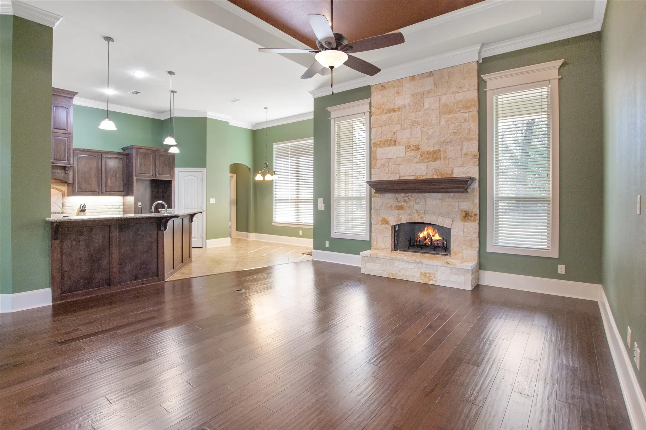 Single Family Residence For Sale in Smith County , 15207 Maple Leaf Court, Tyler, Texas 75707, 3 Bedroom, 2 Bathroom, 2 Garage spaces, 1,863 Sqft, built in 2011, Preowned, mls#21202458, Real Estate Agent in Tyler, Homes For Sale in Smith county, Homes For Sale in Tyler, Realtor in Tyler Texas, Real Estate Brokerage Independent Realty Texas, Luminita Cordes Realtor