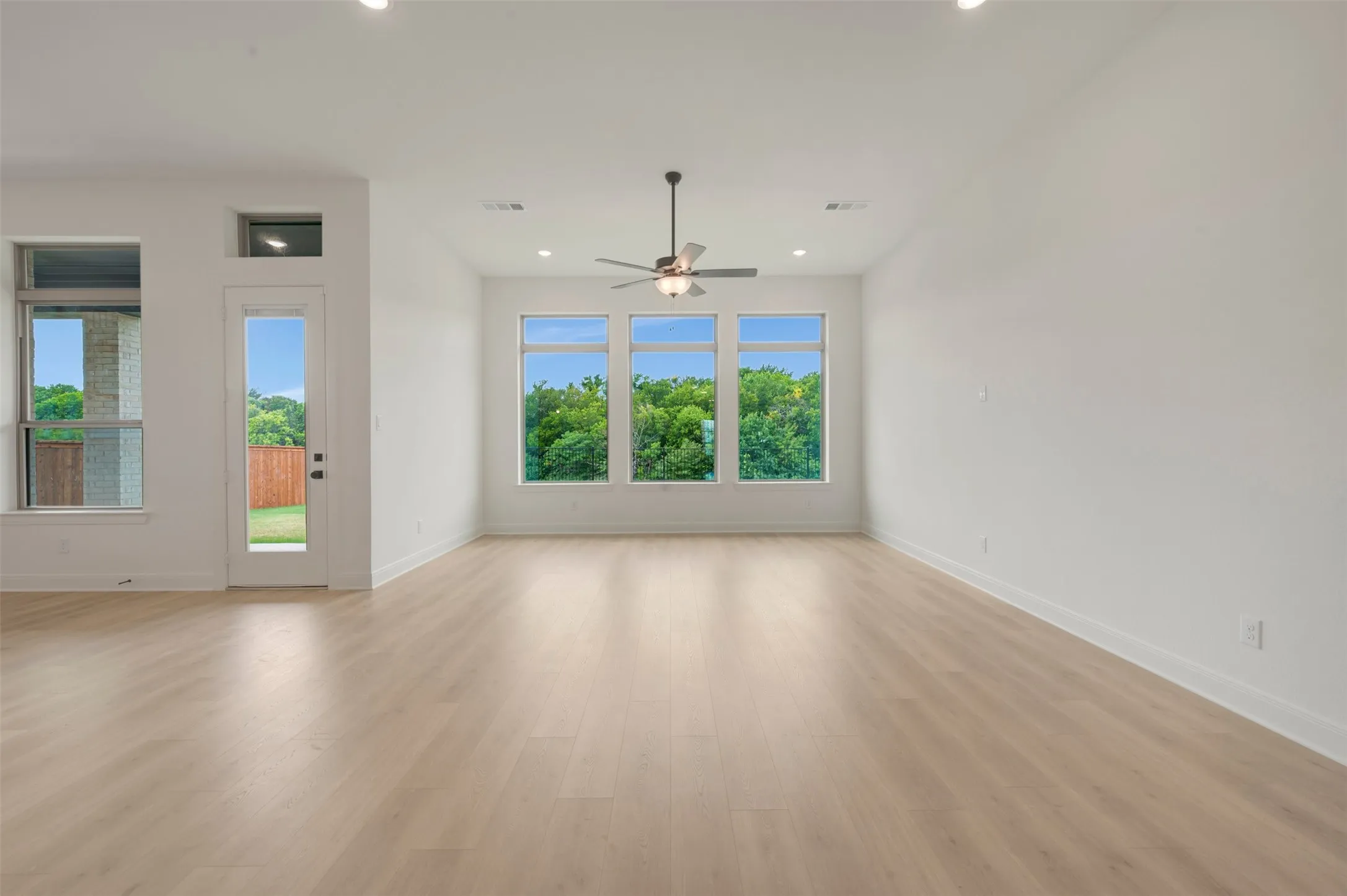 Single Family Residence For Sale in Rockwall County , 1327 Castello Drive, Fate, Texas 75087, 4 Bedroom, 3 Bathroom, 3 Garage spaces, 3,614 Sqft, built in 2026, New Construction - Incomplete, mls#21207927, Real Estate Agent in Fate, Homes For Sale in Rockwall county, Homes For Sale in Fate, Realtor in Fate Texas, Real Estate Brokerage Independent Realty Texas, Luminita Cordes Realtor