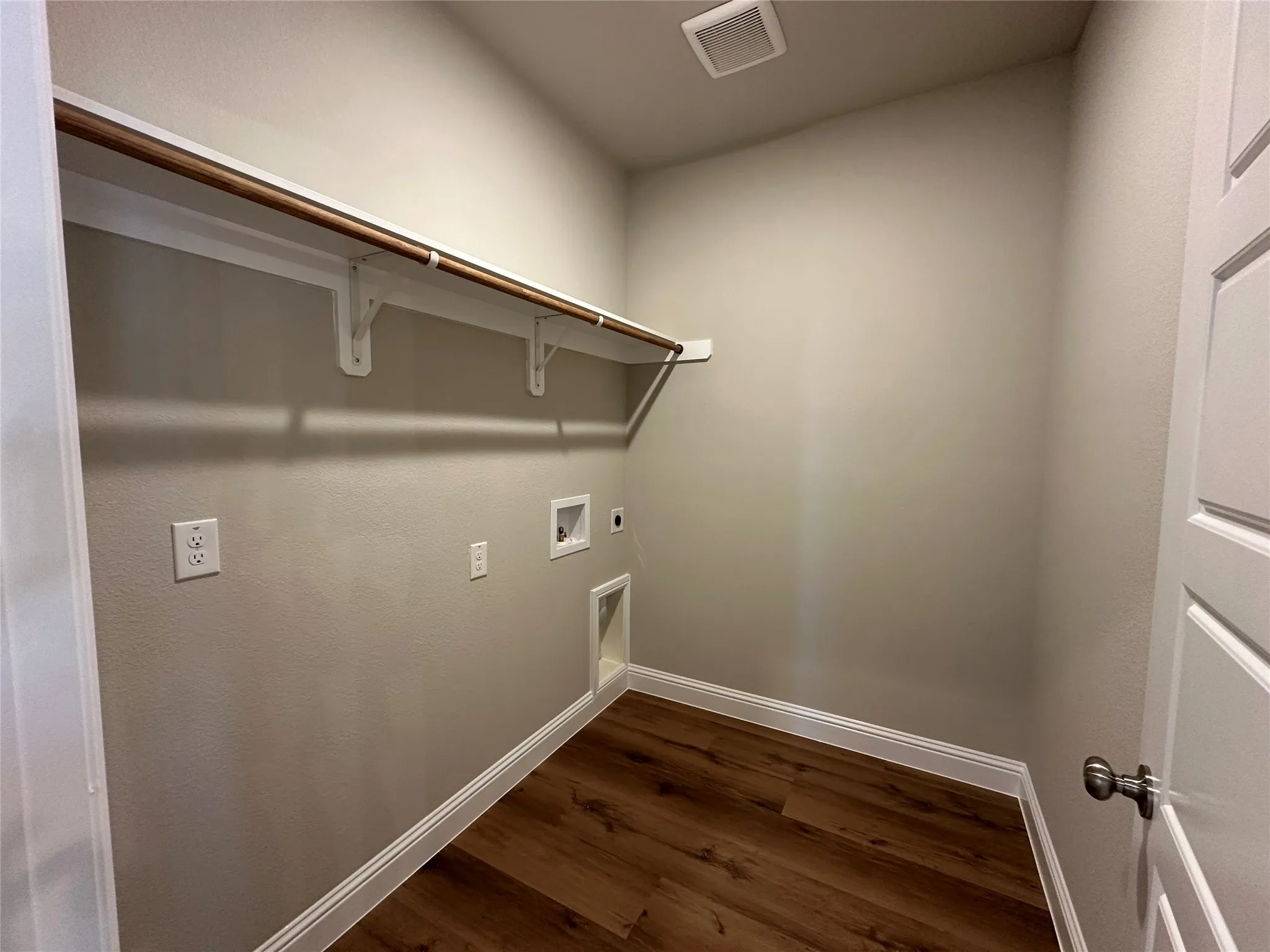 Single Family Residence For Sale in Johnson County , 2009 Belle Lagos Ln, Cleburne, Texas 76033, 3 Bedroom, 3 Bathroom, 2 Garage spaces, 2,280 Sqft, built in 2026, New Construction - Incomplete, mls#21207948, Real Estate Agent in Cleburne, Homes For Sale in Johnson county, Homes For Sale in Cleburne, Realtor in Cleburne Texas, Real Estate Brokerage Independent Realty Texas, Luminita Cordes Realtor