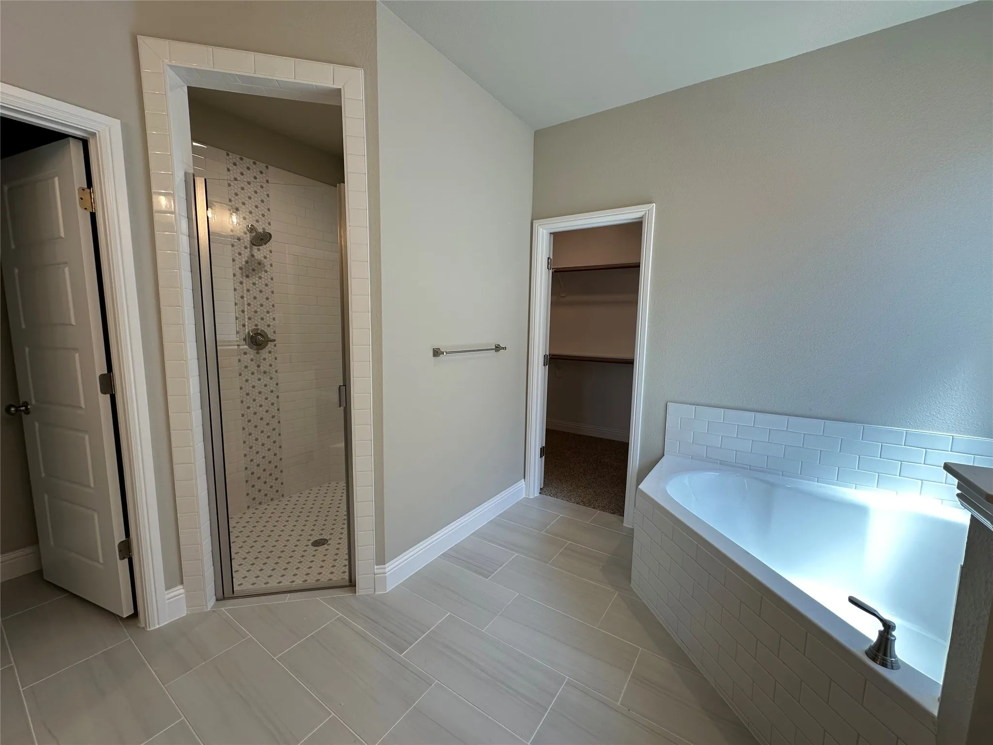 Single Family Residence For Sale in Johnson County , 2009 Belle Lagos Ln, Cleburne, Texas 76033, 3 Bedroom, 3 Bathroom, 2 Garage spaces, 2,280 Sqft, built in 2026, New Construction - Incomplete, mls#21207948, Real Estate Agent in Cleburne, Homes For Sale in Johnson county, Homes For Sale in Cleburne, Realtor in Cleburne Texas, Real Estate Brokerage Independent Realty Texas, Luminita Cordes Realtor