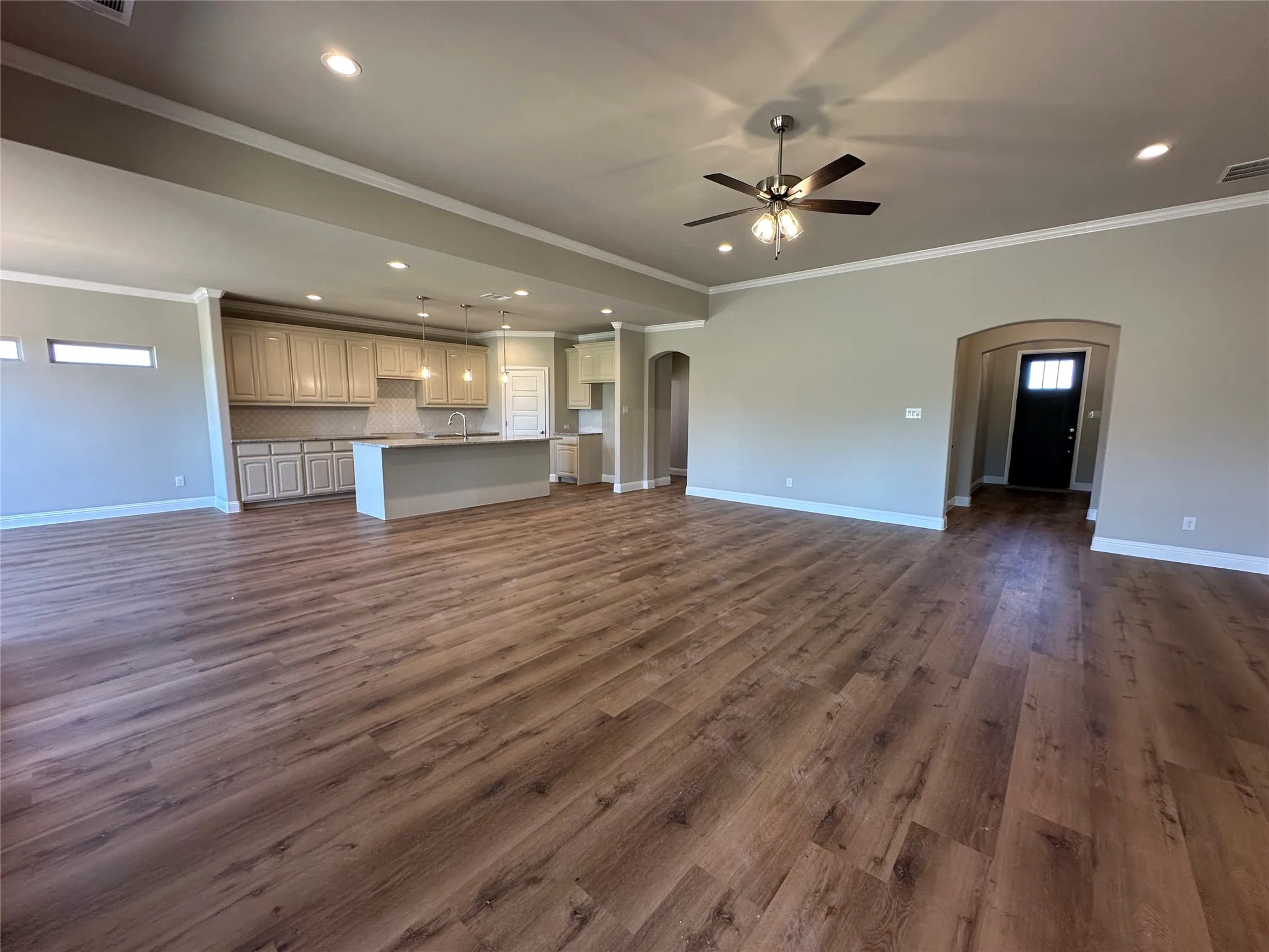 Single Family Residence For Sale in Johnson County , 2009 Belle Lagos Ln, Cleburne, Texas 76033, 3 Bedroom, 3 Bathroom, 2 Garage spaces, 2,280 Sqft, built in 2026, New Construction - Incomplete, mls#21207948, Real Estate Agent in Cleburne, Homes For Sale in Johnson county, Homes For Sale in Cleburne, Realtor in Cleburne Texas, Real Estate Brokerage Independent Realty Texas, Luminita Cordes Realtor