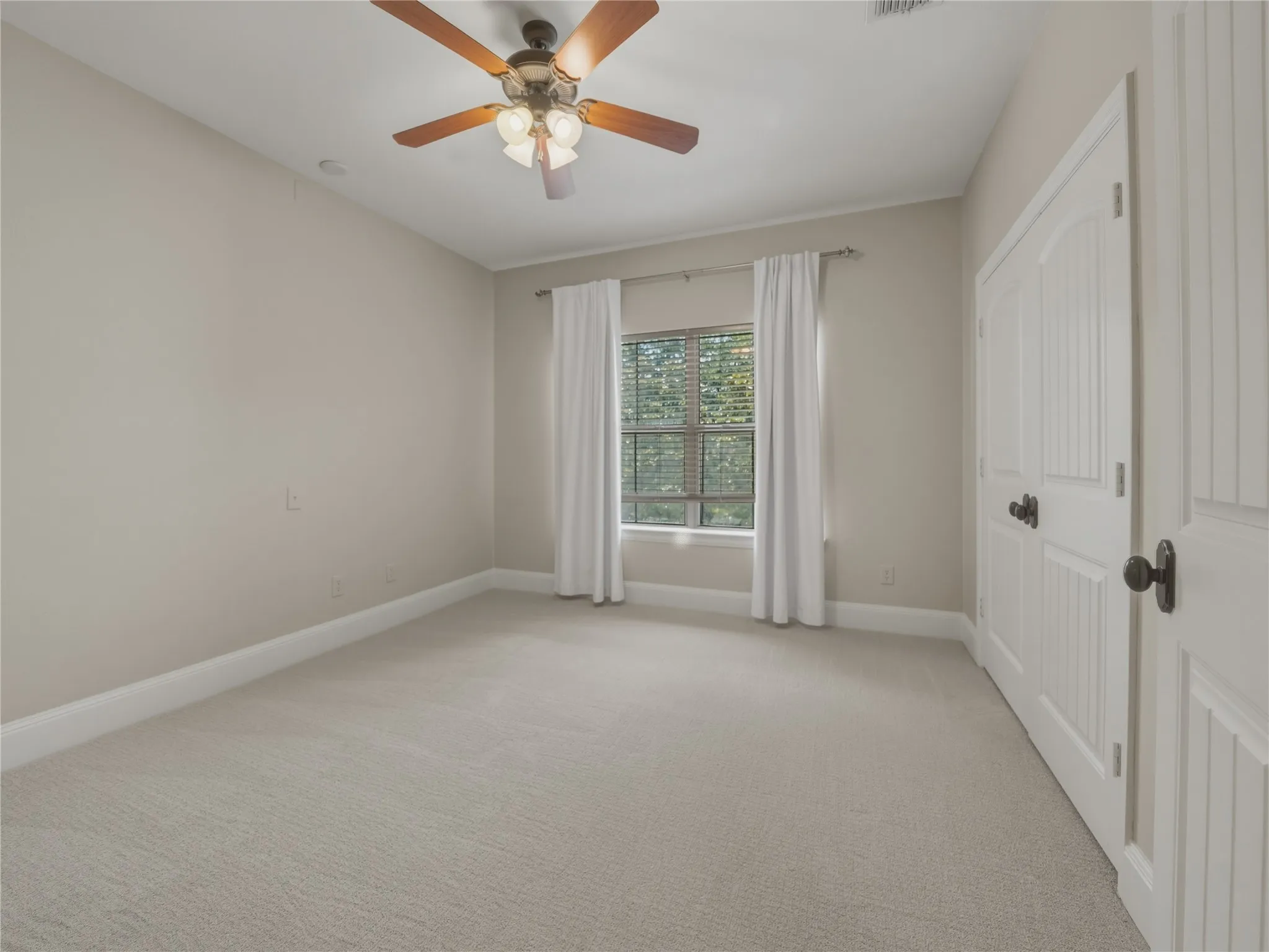 Single Family Residence For Sale in Parker County , 129 Trinity Bluffs, Aledo, Texas 76008, 4 Bedroom, 5 Bathroom, 3 Garage spaces, 4,410 Sqft, built in 2005, Price $2,249,000, mls#21207218, Real Estate Agent in Aledo, Homes For Sale in Parker county, Homes For Sale in Aledo, Realtor in Aledo Texas, Real Estate Brokerage Independent Realty Texas, Luminita Cordes Realtor