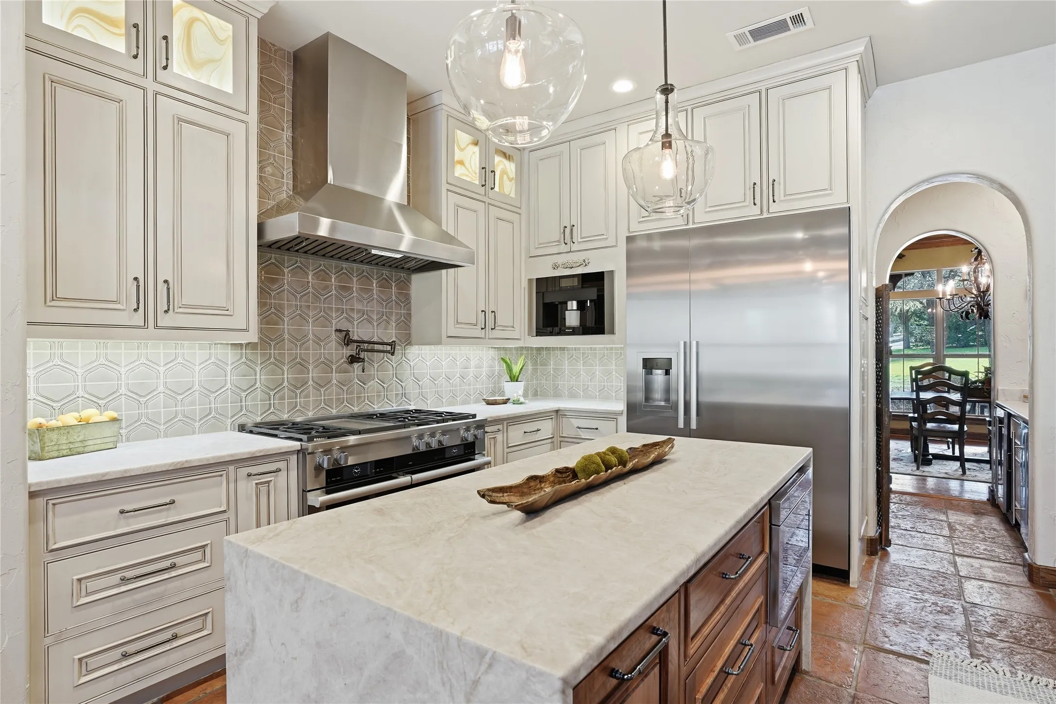 Single Family Residence For Sale in Parker County , 129 Trinity Bluffs, Aledo, Texas 76008, 4 Bedroom, 5 Bathroom, 3 Garage spaces, 4,410 Sqft, built in 2005, Price $2,249,000, mls#21207218, Real Estate Agent in Aledo, Homes For Sale in Parker county, Homes For Sale in Aledo, Realtor in Aledo Texas, Real Estate Brokerage Independent Realty Texas, Luminita Cordes Realtor