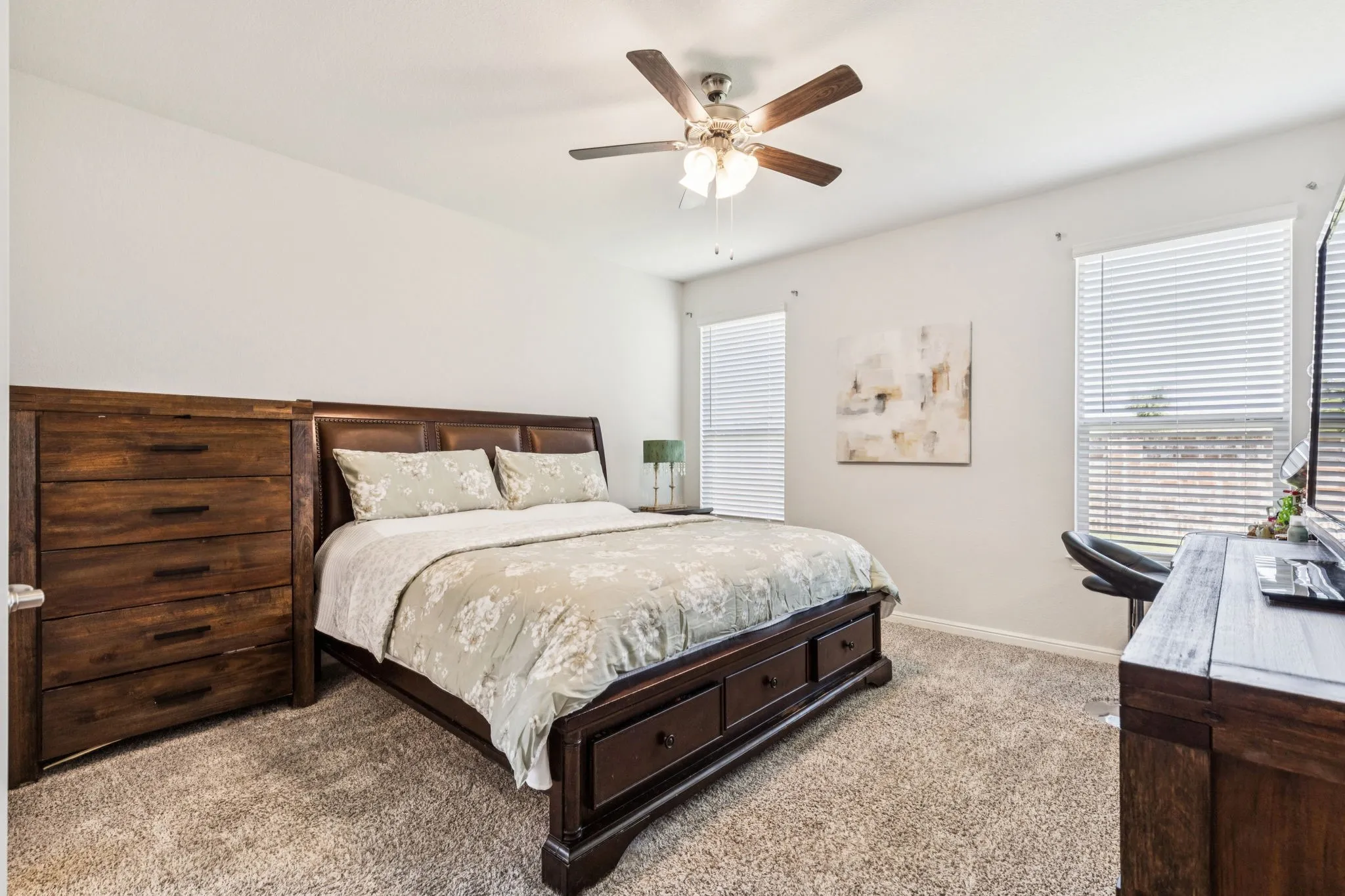 Single Family Residence For Sale in Denton County , 1449 Archway Court, Fort Worth, Texas 76247, 4 Bedroom, 4 Bathroom, 2 Garage spaces, 2,820 Sqft, built in 2020, Preowned, mls#21207982, Real Estate Agent in Fort Worth, Homes For Sale in Denton county, Homes For Sale in Fort Worth, Realtor in Fort Worth Texas, Real Estate Brokerage Independent Realty Texas, Luminita Cordes Realtor