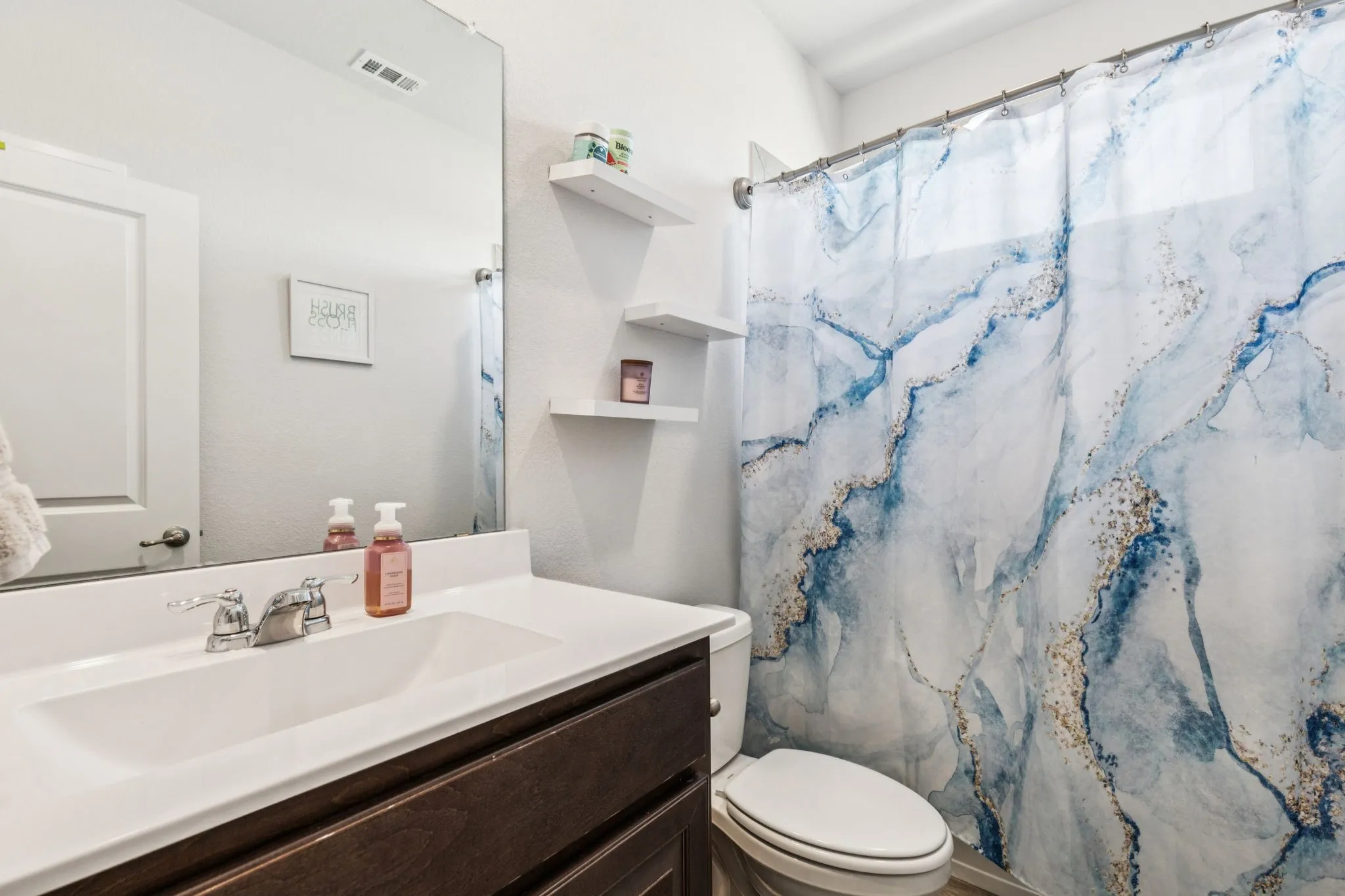 Single Family Residence For Sale in Denton County , 1449 Archway Court, Fort Worth, Texas 76247, 4 Bedroom, 4 Bathroom, 2 Garage spaces, 2,820 Sqft, built in 2020, Preowned, mls#21207982, Real Estate Agent in Fort Worth, Homes For Sale in Denton county, Homes For Sale in Fort Worth, Realtor in Fort Worth Texas, Real Estate Brokerage Independent Realty Texas, Luminita Cordes Realtor