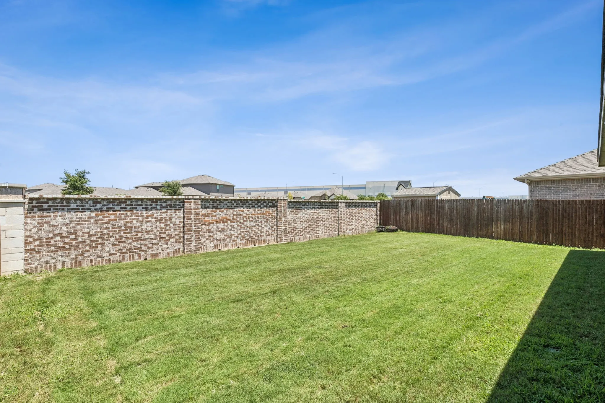 Single Family Residence For Sale in Denton County , 1449 Archway Court, Fort Worth, Texas 76247, 4 Bedroom, 4 Bathroom, 2 Garage spaces, 2,820 Sqft, built in 2020, Preowned, mls#21207982, Real Estate Agent in Fort Worth, Homes For Sale in Denton county, Homes For Sale in Fort Worth, Realtor in Fort Worth Texas, Real Estate Brokerage Independent Realty Texas, Luminita Cordes Realtor