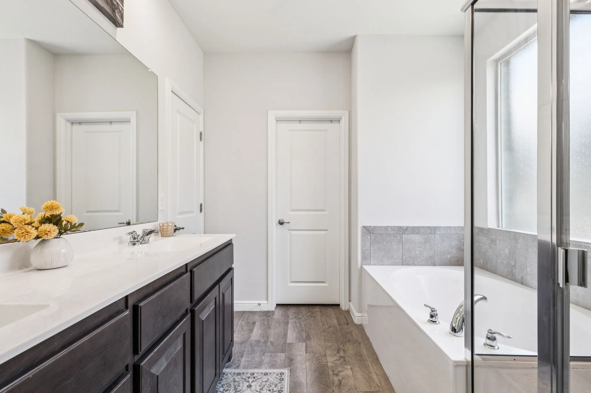 Single Family Residence For Sale in Denton County , 1449 Archway Court, Fort Worth, Texas 76247, 4 Bedroom, 4 Bathroom, 2 Garage spaces, 2,820 Sqft, built in 2020, Preowned, mls#21207982, Real Estate Agent in Fort Worth, Homes For Sale in Denton county, Homes For Sale in Fort Worth, Realtor in Fort Worth Texas, Real Estate Brokerage Independent Realty Texas, Luminita Cordes Realtor