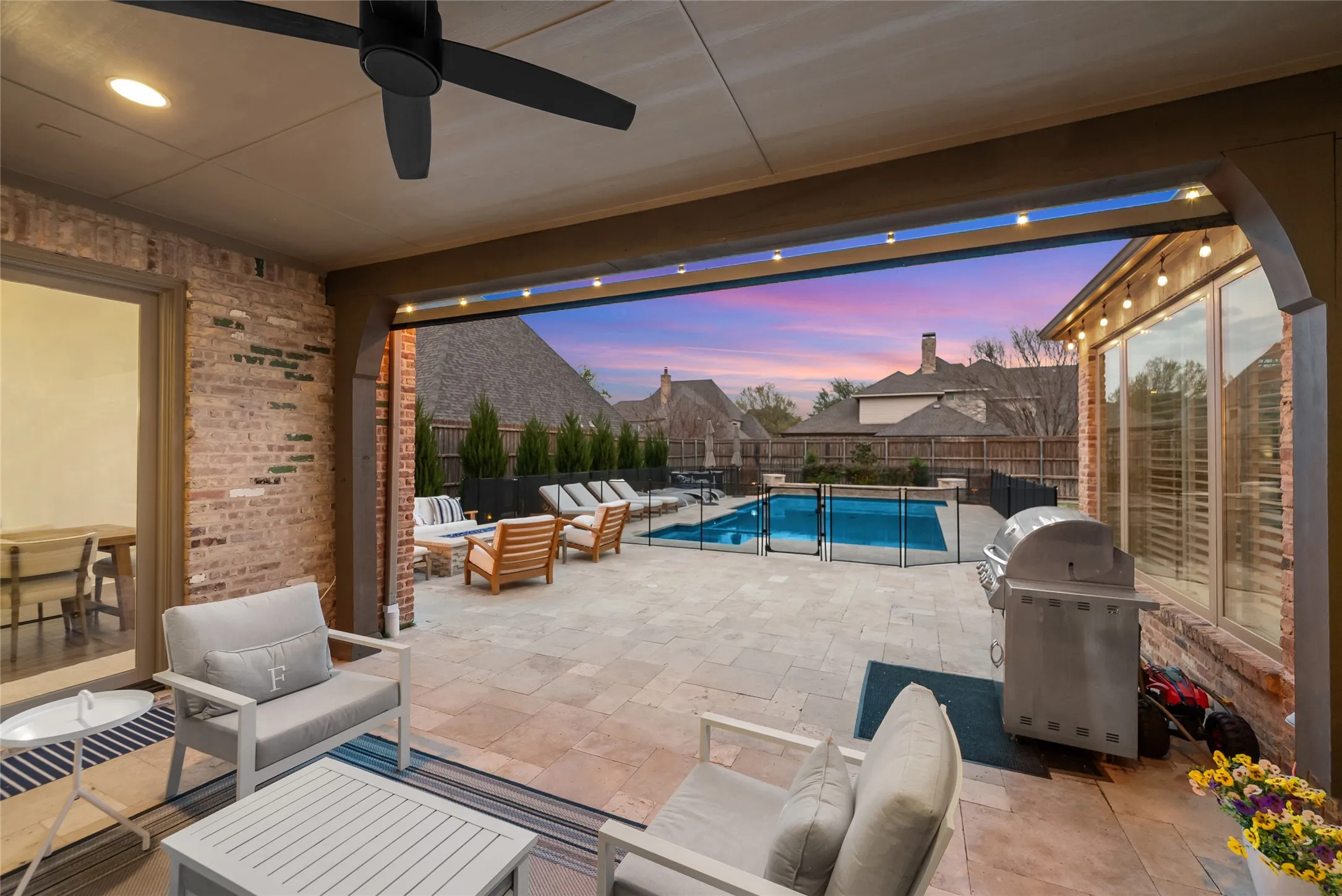 Single Family Residence For Sale in Collin County , 5952 Aberdeen Place, Frisco, Texas 75034, 4 Bedroom, 4 Bathroom, 3 Garage spaces, 4,703 Sqft, built in 2002, Preowned, mls#21205615, Real Estate Agent in Frisco, Homes For Sale in Collin county, Homes For Sale in Frisco, Realtor in Frisco Texas, Real Estate Brokerage Independent Realty Texas, Luminita Cordes Realtor