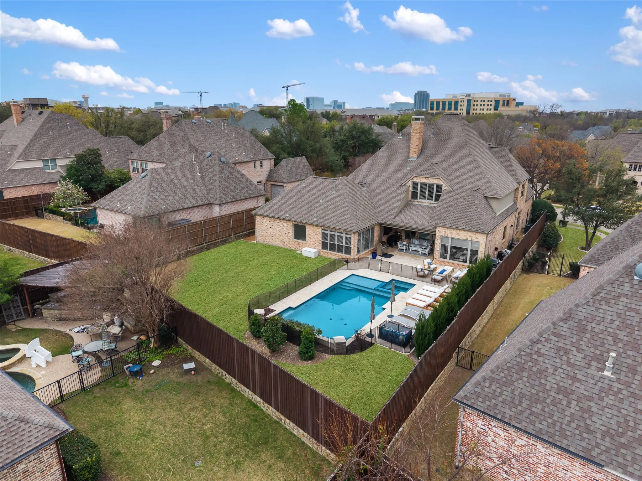 Single Family Residence For Sale in Collin County , 5952 Aberdeen Place, Frisco, Texas 75034, 4 Bedroom, 4 Bathroom, 3 Garage spaces, 4,703 Sqft, built in 2002, Preowned, mls#21205615, Real Estate Agent in Frisco, Homes For Sale in Collin county, Homes For Sale in Frisco, Realtor in Frisco Texas, Real Estate Brokerage Independent Realty Texas, Luminita Cordes Realtor