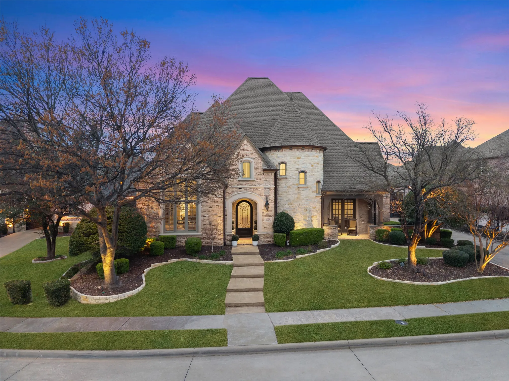 Single Family Residence For Sale in Collin County , 5952 Aberdeen Place, Frisco, Texas 75034, 4 Bedroom, 4 Bathroom, 3 Garage spaces, 4,703 Sqft, built in 2002, Preowned, mls#21205615, Real Estate Agent in Frisco, Homes For Sale in Collin county, Homes For Sale in Frisco, Realtor in Frisco Texas, Real Estate Brokerage Independent Realty Texas, Luminita Cordes Realtor