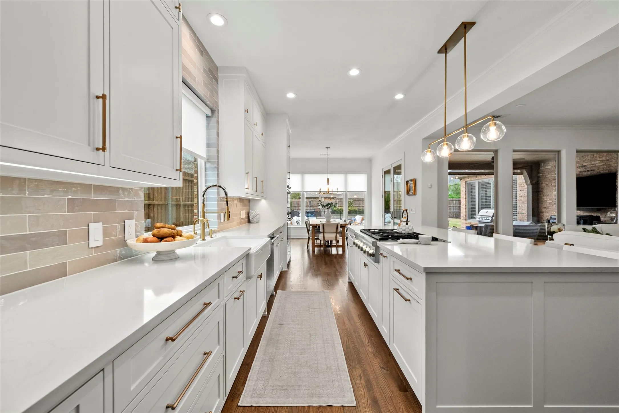 Single Family Residence For Sale in Collin County , 5952 Aberdeen Place, Frisco, Texas 75034, 4 Bedroom, 4 Bathroom, 3 Garage spaces, 4,703 Sqft, built in 2002, Preowned, mls#21205615, Real Estate Agent in Frisco, Homes For Sale in Collin county, Homes For Sale in Frisco, Realtor in Frisco Texas, Real Estate Brokerage Independent Realty Texas, Luminita Cordes Realtor