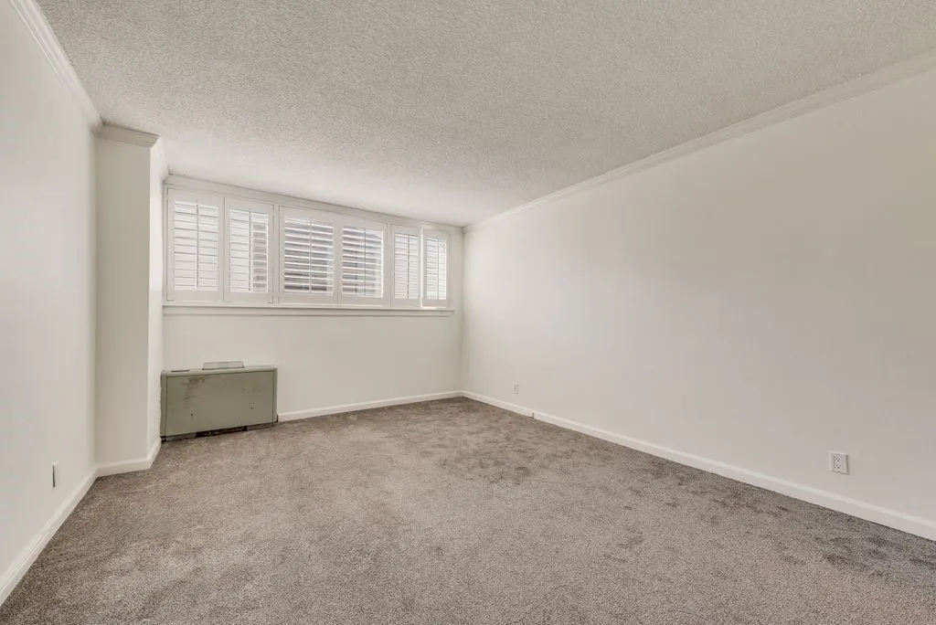 Condominium For Sale in Dallas County , 3883 Turtle Creek Boulevard 2014, Dallas, Texas 75219, 2 Bedroom, 2 Bathroom, 2 Garage spaces, 1,287 Sqft, built in 1963, Preowned, mls#21203792, Real Estate Agent in Dallas, Homes For Sale in Dallas county, Homes For Sale in Dallas, Realtor in Dallas Texas, Real Estate Brokerage Independent Realty Texas, Luminita Cordes Realtor