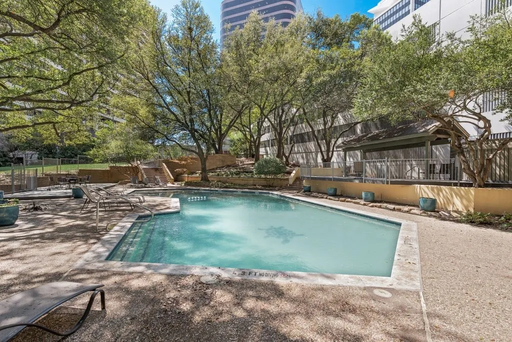 Condominium For Sale in Dallas County , 3883 Turtle Creek Boulevard 2014, Dallas, Texas 75219, 2 Bedroom, 2 Bathroom, 2 Garage spaces, 1,287 Sqft, built in 1963, Preowned, mls#21203792, Real Estate Agent in Dallas, Homes For Sale in Dallas county, Homes For Sale in Dallas, Realtor in Dallas Texas, Real Estate Brokerage Independent Realty Texas, Luminita Cordes Realtor
