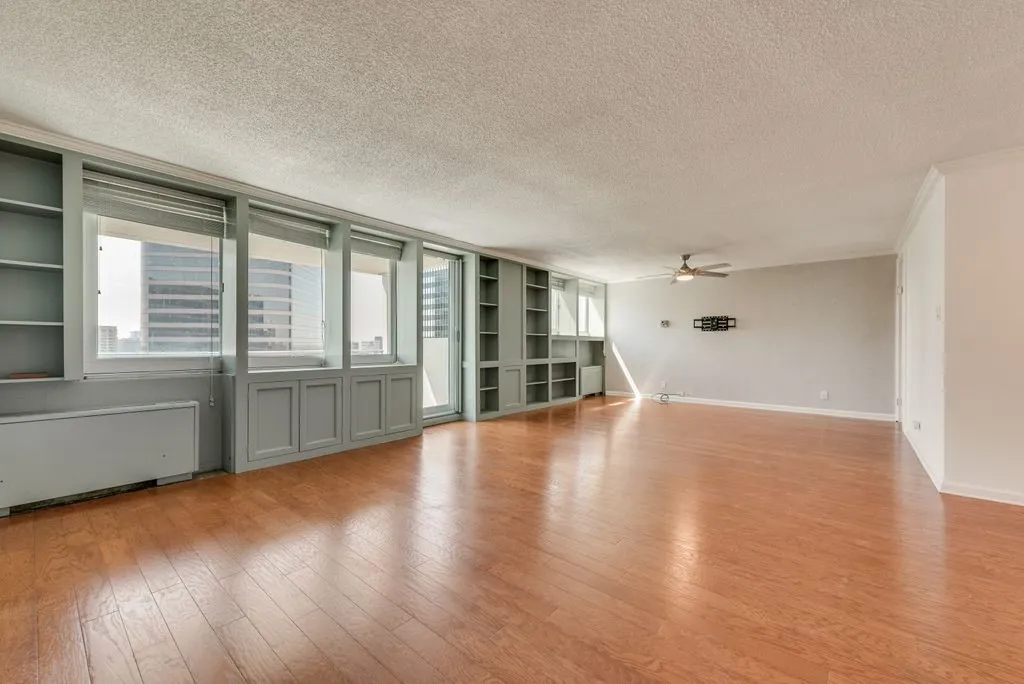 Condominium For Sale in Dallas County , 3883 Turtle Creek Boulevard 2014, Dallas, Texas 75219, 2 Bedroom, 2 Bathroom, 2 Garage spaces, 1,287 Sqft, built in 1963, Preowned, mls#21203792, Real Estate Agent in Dallas, Homes For Sale in Dallas county, Homes For Sale in Dallas, Realtor in Dallas Texas, Real Estate Brokerage Independent Realty Texas, Luminita Cordes Realtor