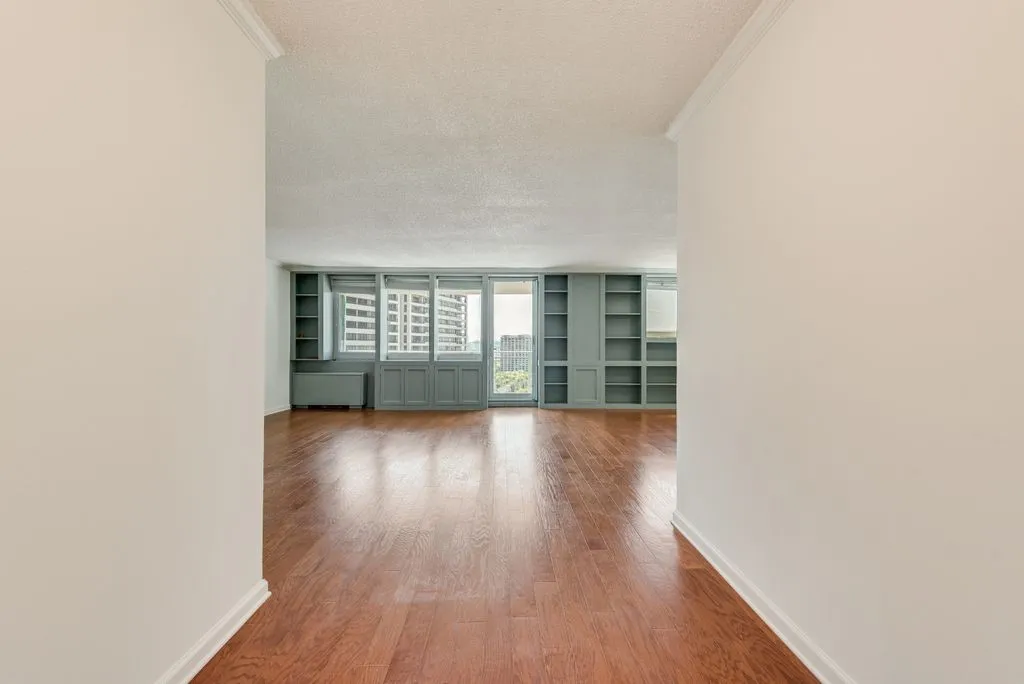 Condominium For Sale in Dallas County , 3883 Turtle Creek Boulevard 2014, Dallas, Texas 75219, 2 Bedroom, 2 Bathroom, 2 Garage spaces, 1,287 Sqft, built in 1963, Preowned, mls#21203792, Real Estate Agent in Dallas, Homes For Sale in Dallas county, Homes For Sale in Dallas, Realtor in Dallas Texas, Real Estate Brokerage Independent Realty Texas, Luminita Cordes Realtor
