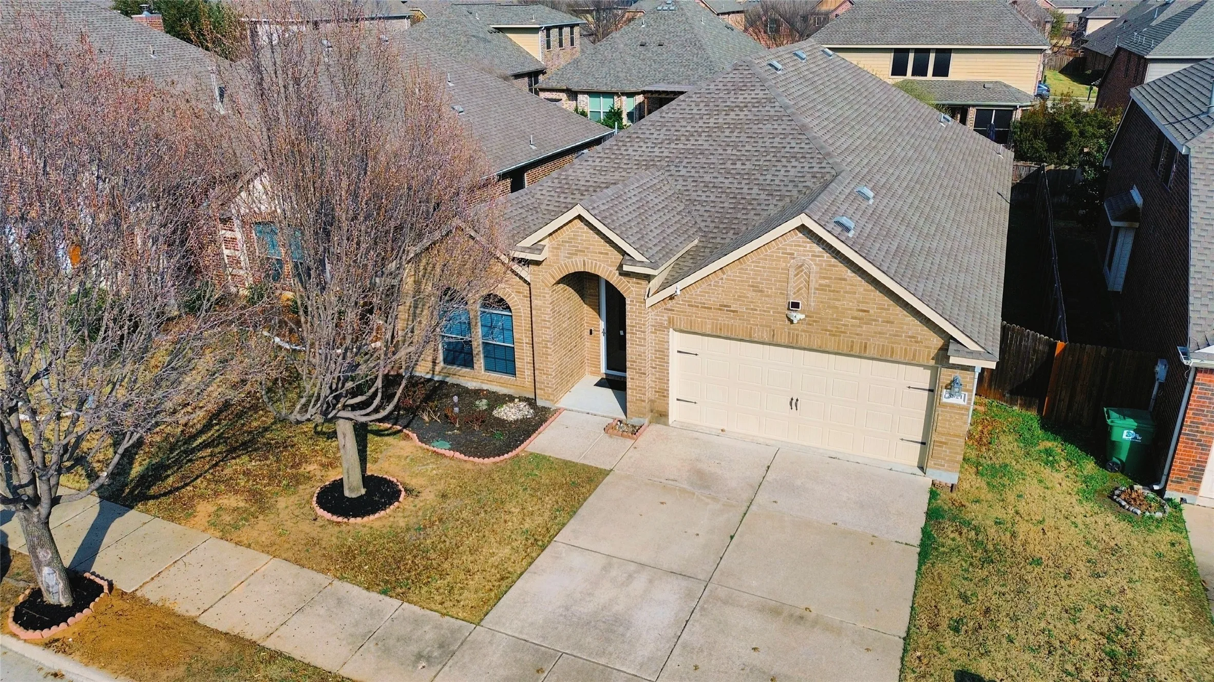 Single Family Residence For Sale in Denton County , 3321 Capetown Drive, Denton, Texas 76208, 4 Bedroom, 2 Bathroom, 2 Garage spaces, 2,161 Sqft, built in 2010, Preowned, mls#21200050, Real Estate Agent in Denton, Homes For Sale in Denton county, Homes For Sale in Denton, Realtor in Denton Texas, Real Estate Brokerage Independent Realty Texas, Luminita Cordes Realtor