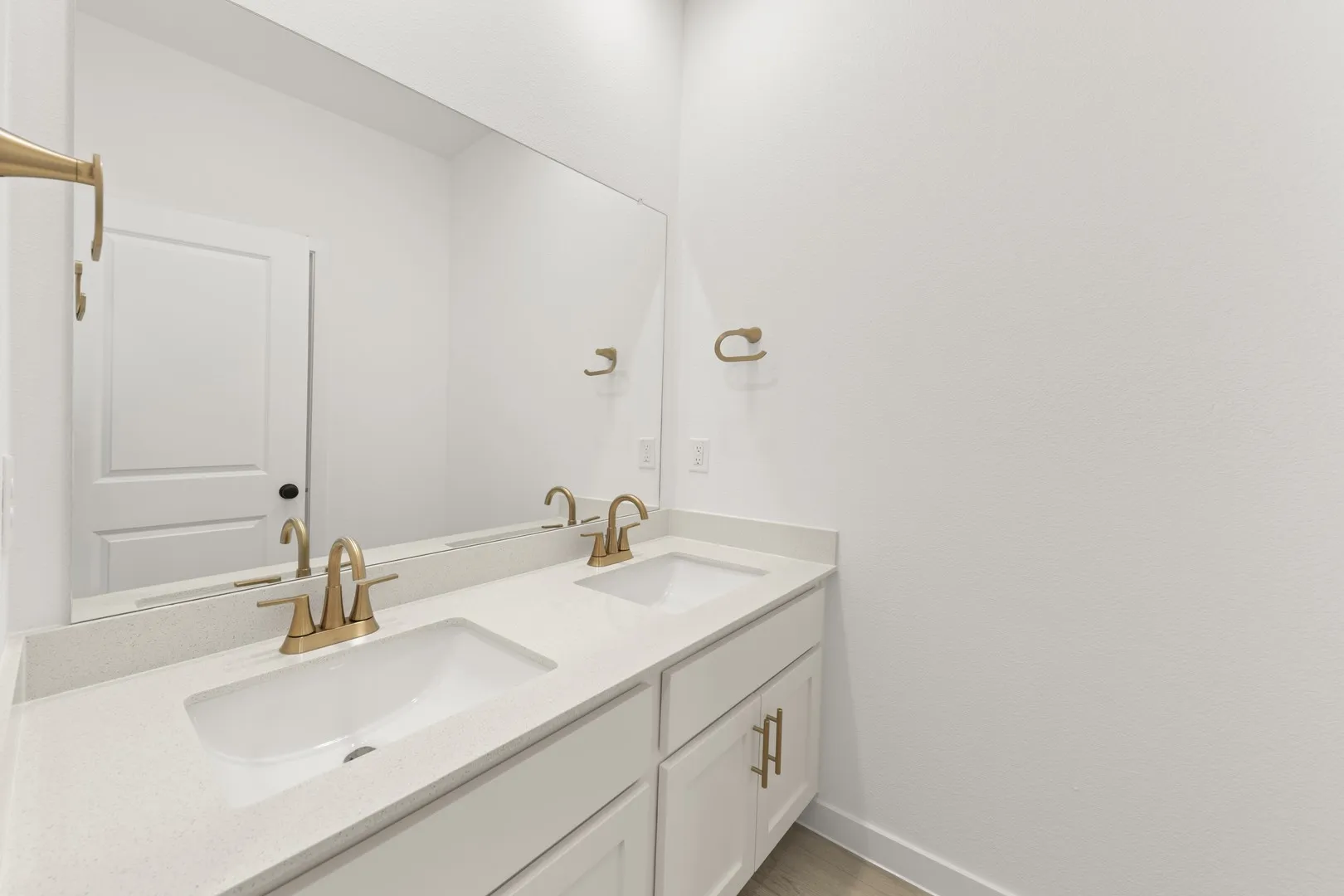 22. 1907 Boston - 3RD Bath