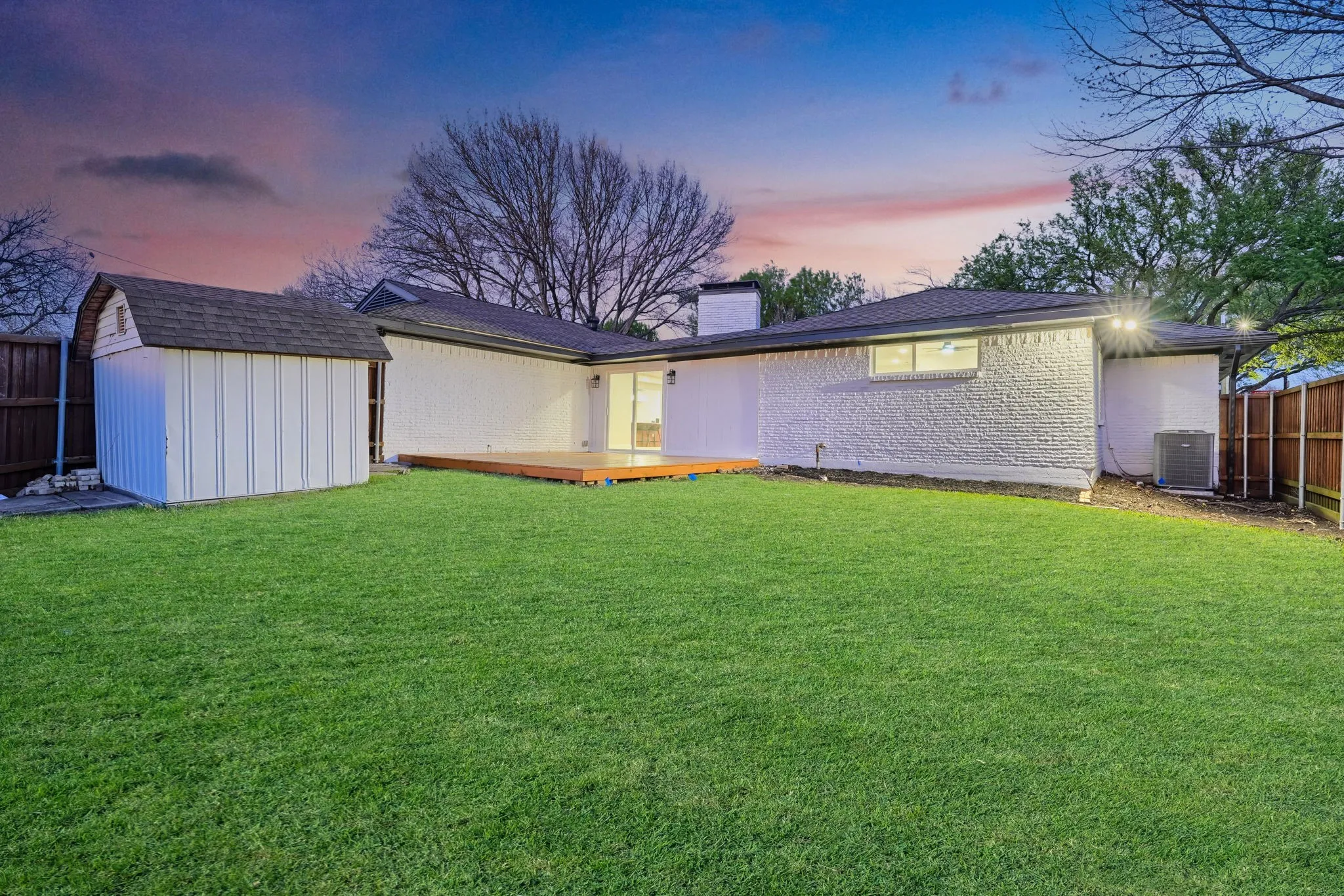 Single Family Residence For Sale in Dallas County , 3525 Courtdale Drive, Farmers Branch, Texas 75234, 4 Bedroom, 3 Bathroom, 2 Garage spaces, 2,575 Sqft, built in 1965, mls#21205562, Real Estate Agent in Farmers Branch, Homes For Sale in Dallas county, Homes For Sale in Farmers Branch, Realtor in Farmers Branch Texas, Real Estate Brokerage Independent Realty Texas, Luminita Cordes Realtor
