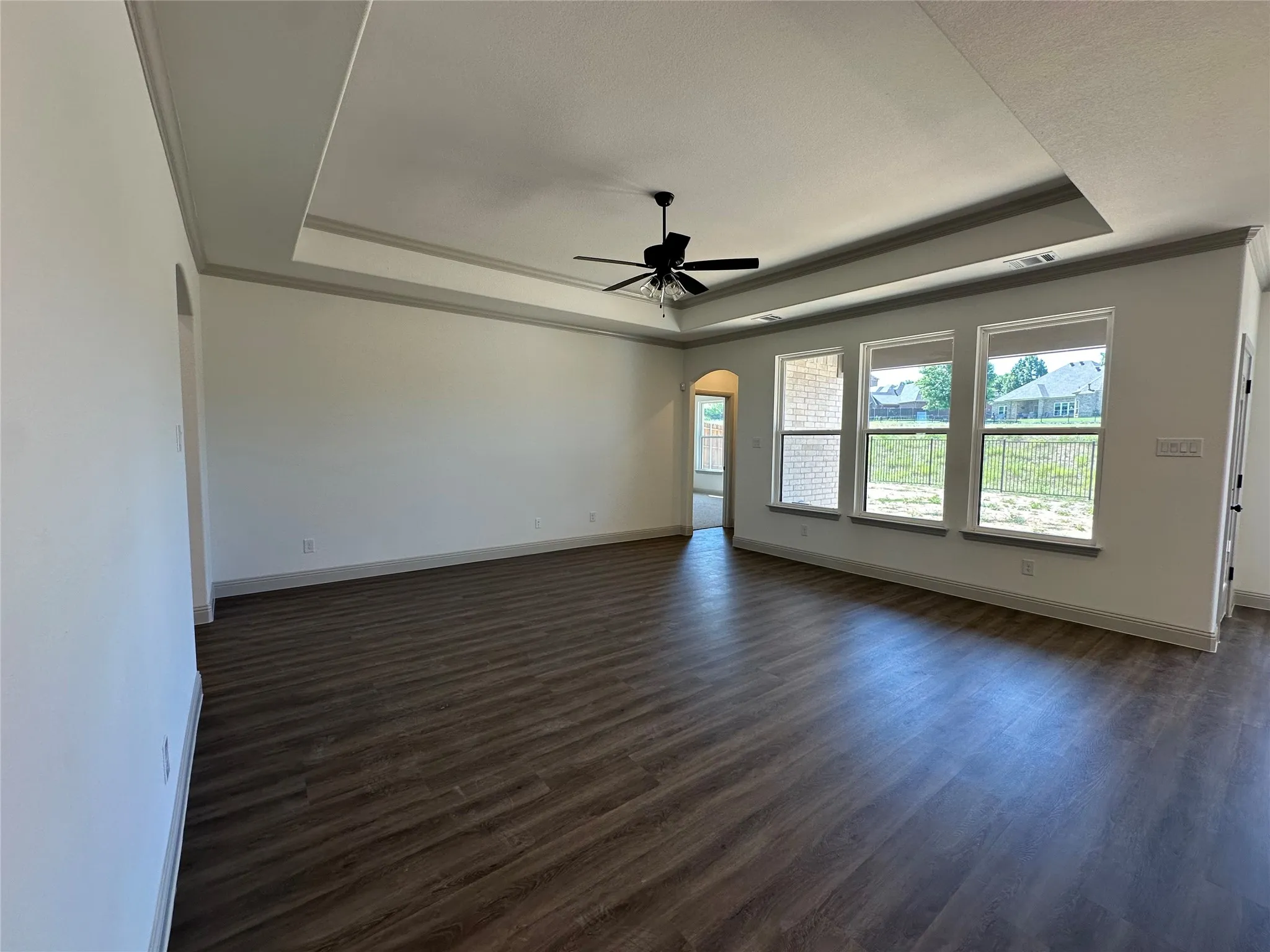 Single Family Residence For Sale in Johnson County , 2007 Belle Lagos Lane, Cleburne, Texas 76033, 4 Bedroom, 2 Bathroom, 2 Garage spaces, 1,899 Sqft, built in 2026, New Construction - Incomplete, mls#21208074, Real Estate Agent in Cleburne, Homes For Sale in Johnson county, Homes For Sale in Cleburne, Realtor in Cleburne Texas, Real Estate Brokerage Independent Realty Texas, Luminita Cordes Realtor