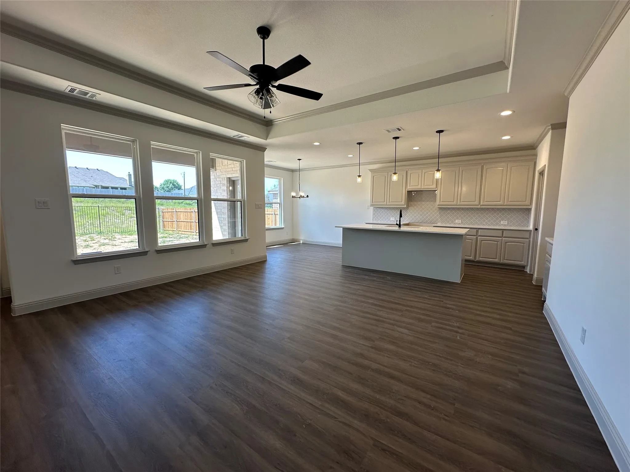 Single Family Residence For Sale in Johnson County , 2007 Belle Lagos Lane, Cleburne, Texas 76033, 4 Bedroom, 2 Bathroom, 2 Garage spaces, 1,899 Sqft, built in 2026, New Construction - Incomplete, mls#21208074, Real Estate Agent in Cleburne, Homes For Sale in Johnson county, Homes For Sale in Cleburne, Realtor in Cleburne Texas, Real Estate Brokerage Independent Realty Texas, Luminita Cordes Realtor