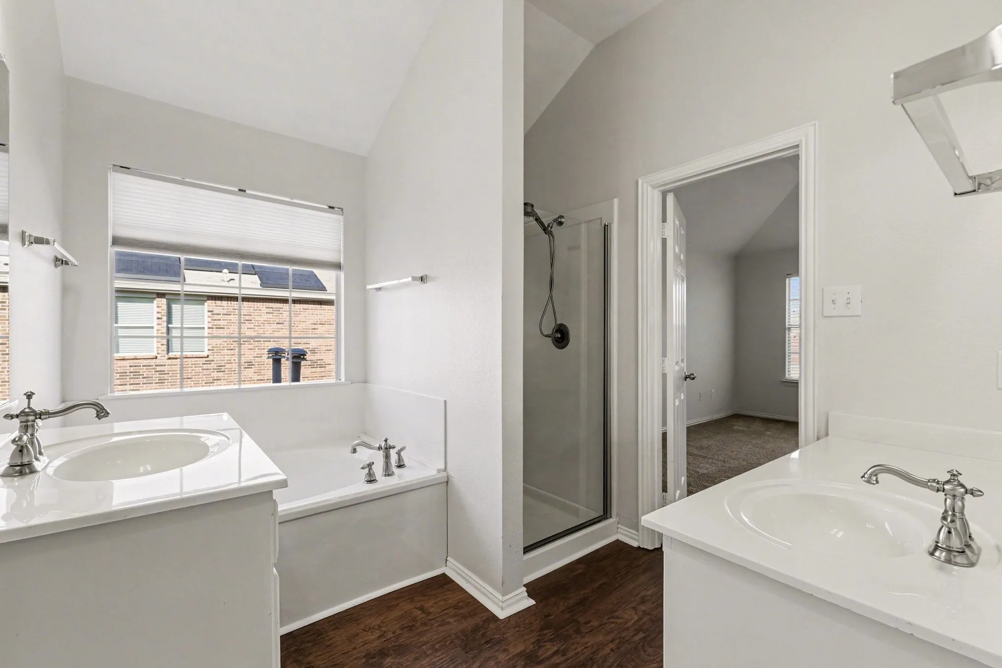 Single Family Residence For Sale in Denton County , 2109 Glen Manor Road, Corinth, Texas 76208, 5 Bedroom, 5 Bathroom, 3 Garage spaces, 4,261 Sqft, built in 2005, Preowned, mls#21208111, Real Estate Agent in Corinth, Homes For Sale in Denton county, Homes For Sale in Corinth, Realtor in Corinth Texas, Real Estate Brokerage Independent Realty Texas, Luminita Cordes Realtor