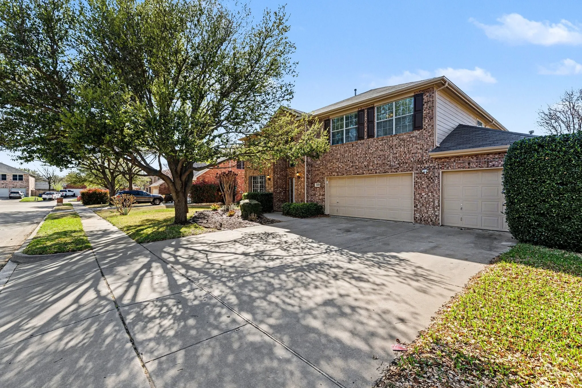 Single Family Residence For Sale in Denton County , 2109 Glen Manor Road, Corinth, Texas 76208, 5 Bedroom, 5 Bathroom, 3 Garage spaces, 4,261 Sqft, built in 2005, Preowned, mls#21208111, Real Estate Agent in Corinth, Homes For Sale in Denton county, Homes For Sale in Corinth, Realtor in Corinth Texas, Real Estate Brokerage Independent Realty Texas, Luminita Cordes Realtor