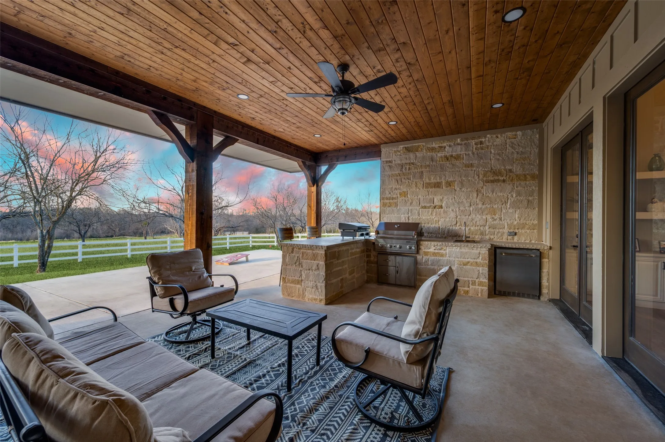 Farm For Sale in Denton County , 5165 Hartlee Field Road, Denton, Texas 76208, 4 Bedrooms, 5 Bathrooms, 4 Garage spaces, 5,621 Sqft, built in 2022, Price $16,500,000, mls#21208110, Real Estate Agent in Denton, Homes For Sale in Denton county, Homes For Sale in Denton, Realtor in Denton Texas, Real Estate Brokerage Independent Realty Texas, Luminita Cordes Realtor