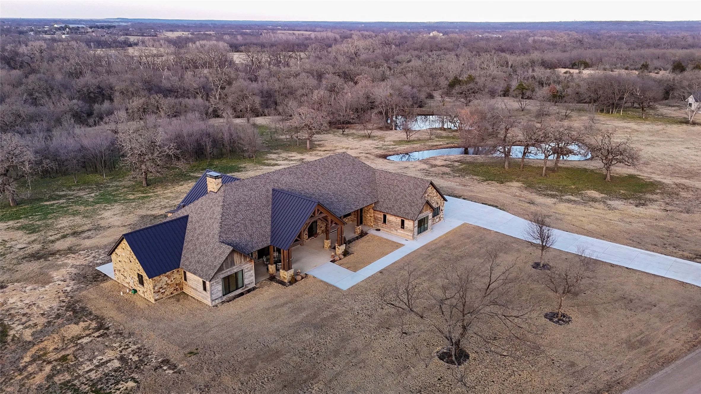 Farm For Sale in Denton County , 5165 Hartlee Field Road, Denton, Texas 76208, 4 Bedrooms, 5 Bathrooms, 4 Garage spaces, 5,621 Sqft, built in 2022, Price $16,500,000, mls#21208110, Real Estate Agent in Denton, Homes For Sale in Denton county, Homes For Sale in Denton, Realtor in Denton Texas, Real Estate Brokerage Independent Realty Texas, Luminita Cordes Realtor