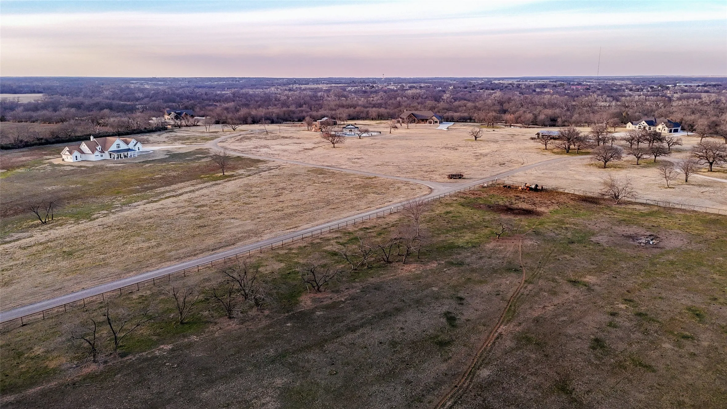 Farm For Sale in Denton County , 5165 Hartlee Field Road, Denton, Texas 76208, 4 Bedrooms, 5 Bathrooms, 4 Garage spaces, 5,621 Sqft, built in 2022, Price $16,500,000, mls#21208110, Real Estate Agent in Denton, Homes For Sale in Denton county, Homes For Sale in Denton, Realtor in Denton Texas, Real Estate Brokerage Independent Realty Texas, Luminita Cordes Realtor
