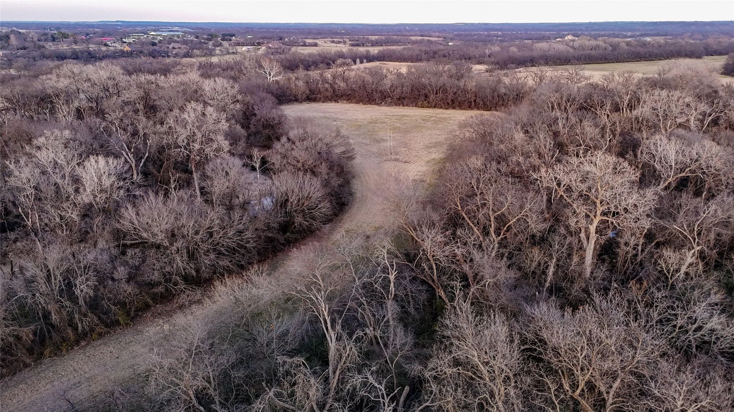 Farm For Sale in Denton County , 5165 Hartlee Field Road, Denton, Texas 76208, 4 Bedrooms, 5 Bathrooms, 4 Garage spaces, 5,621 Sqft, built in 2022, Price $16,500,000, mls#21208110, Real Estate Agent in Denton, Homes For Sale in Denton county, Homes For Sale in Denton, Realtor in Denton Texas, Real Estate Brokerage Independent Realty Texas, Luminita Cordes Realtor