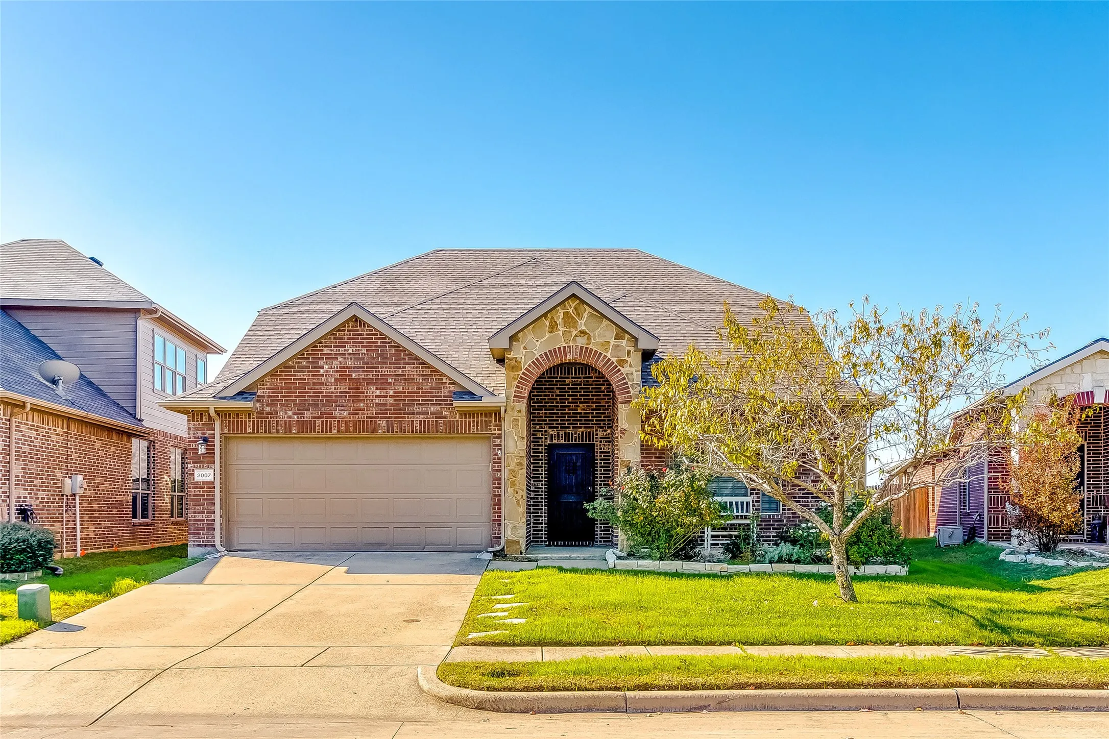 Single Family Residence For Sale in Kaufman County , 2007 Brazoria Drive, Forney, Texas 75126, 4 Bedroom, 3 Bathroom, 2 Garage spaces, 2,584 Sqft, built in 2011, mls#21208120, Real Estate Agent in Forney, Homes For Sale in Kaufman county, Homes For Sale in Forney, Realtor in Forney Texas, Real Estate Brokerage Independent Realty Texas, Luminita Cordes Realtor