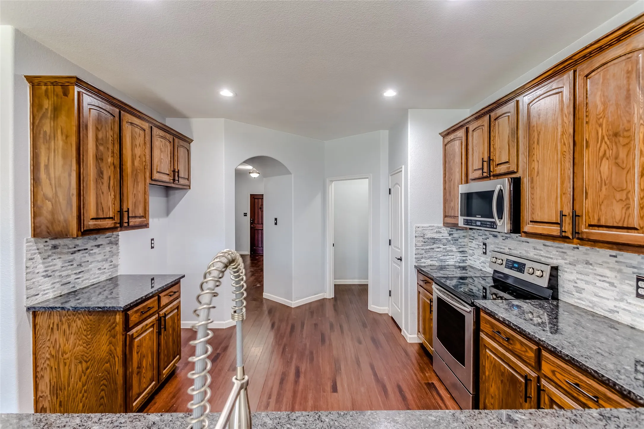 Single Family Residence For Sale in Kaufman County , 2007 Brazoria Drive, Forney, Texas 75126, 4 Bedroom, 3 Bathroom, 2 Garage spaces, 2,584 Sqft, built in 2011, mls#21208120, Real Estate Agent in Forney, Homes For Sale in Kaufman county, Homes For Sale in Forney, Realtor in Forney Texas, Real Estate Brokerage Independent Realty Texas, Luminita Cordes Realtor