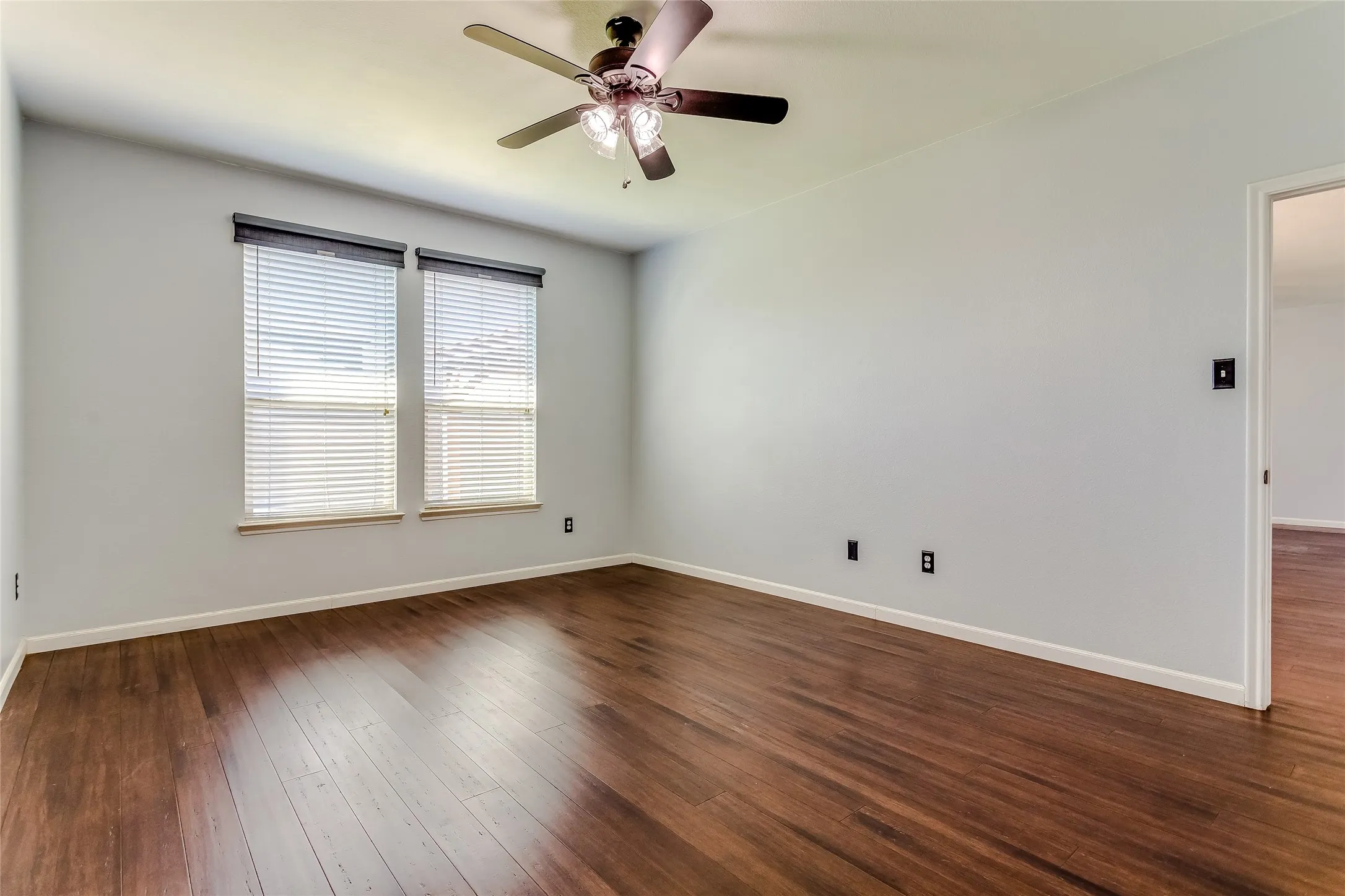 Single Family Residence For Sale in Kaufman County , 2007 Brazoria Drive, Forney, Texas 75126, 4 Bedroom, 3 Bathroom, 2 Garage spaces, 2,584 Sqft, built in 2011, mls#21208120, Real Estate Agent in Forney, Homes For Sale in Kaufman county, Homes For Sale in Forney, Realtor in Forney Texas, Real Estate Brokerage Independent Realty Texas, Luminita Cordes Realtor