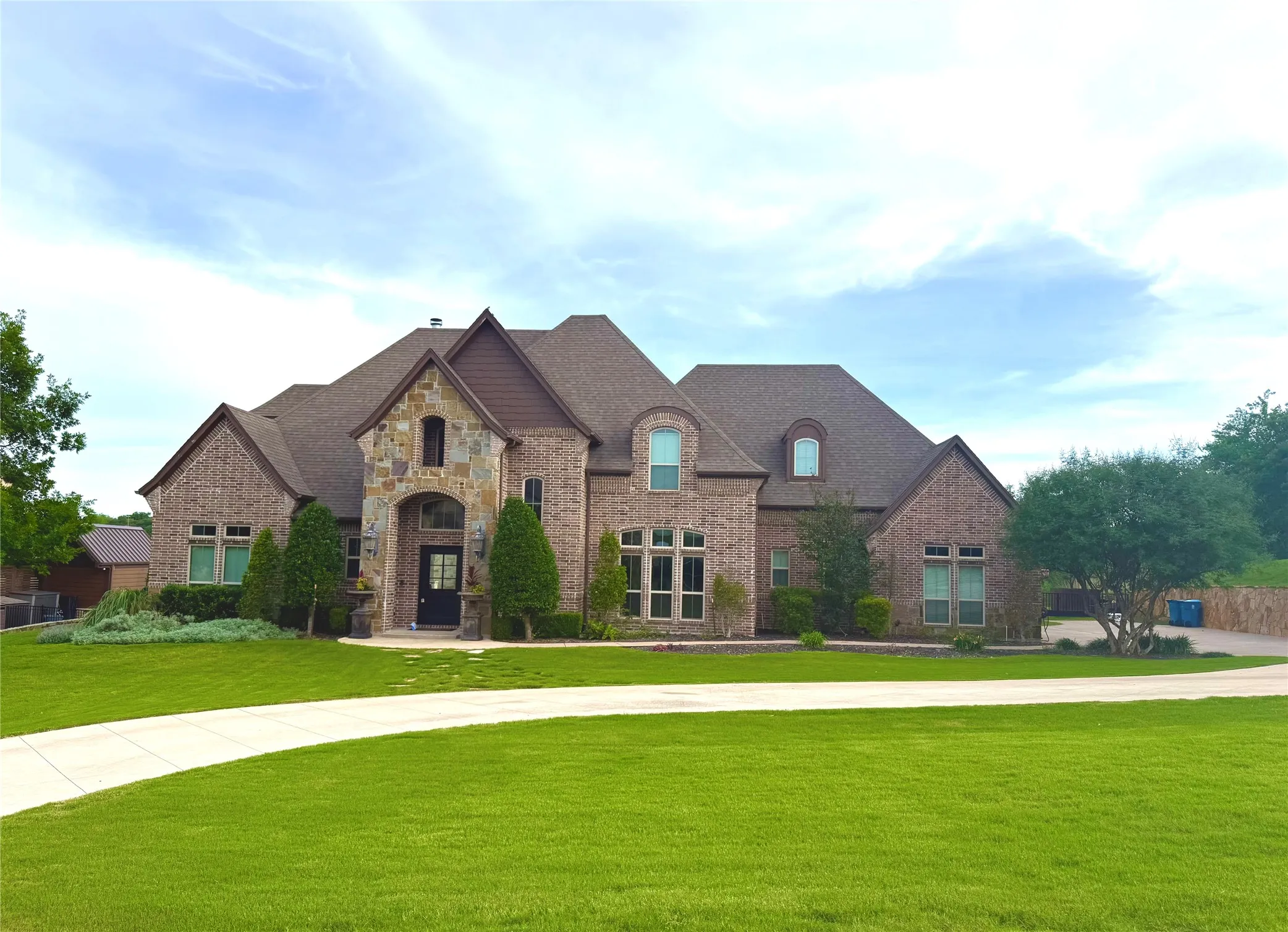 Single Family Residence For Sale in Parker County , 108 Buchanan Court, Aledo, Texas 76008, 4 Bedroom, 5 Bathroom, 3 Garage spaces, 4,686 Sqft, built in 2015, Price $1,459,000, mls#21207384, Real Estate Agent in Aledo, Homes For Sale in Parker county, Homes For Sale in Aledo, Realtor in Aledo Texas, Real Estate Brokerage Independent Realty Texas, Luminita Cordes Realtor