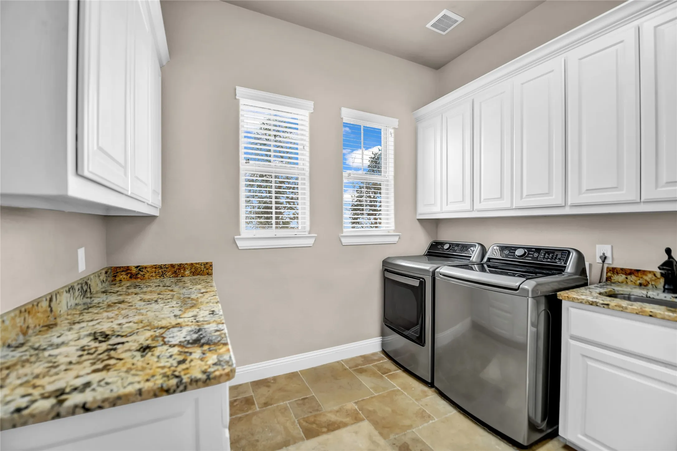Single Family Residence For Sale in Parker County , 108 Buchanan Court, Aledo, Texas 76008, 4 Bedroom, 5 Bathroom, 3 Garage spaces, 4,686 Sqft, built in 2015, Price $1,459,000, mls#21207384, Real Estate Agent in Aledo, Homes For Sale in Parker county, Homes For Sale in Aledo, Realtor in Aledo Texas, Real Estate Brokerage Independent Realty Texas, Luminita Cordes Realtor