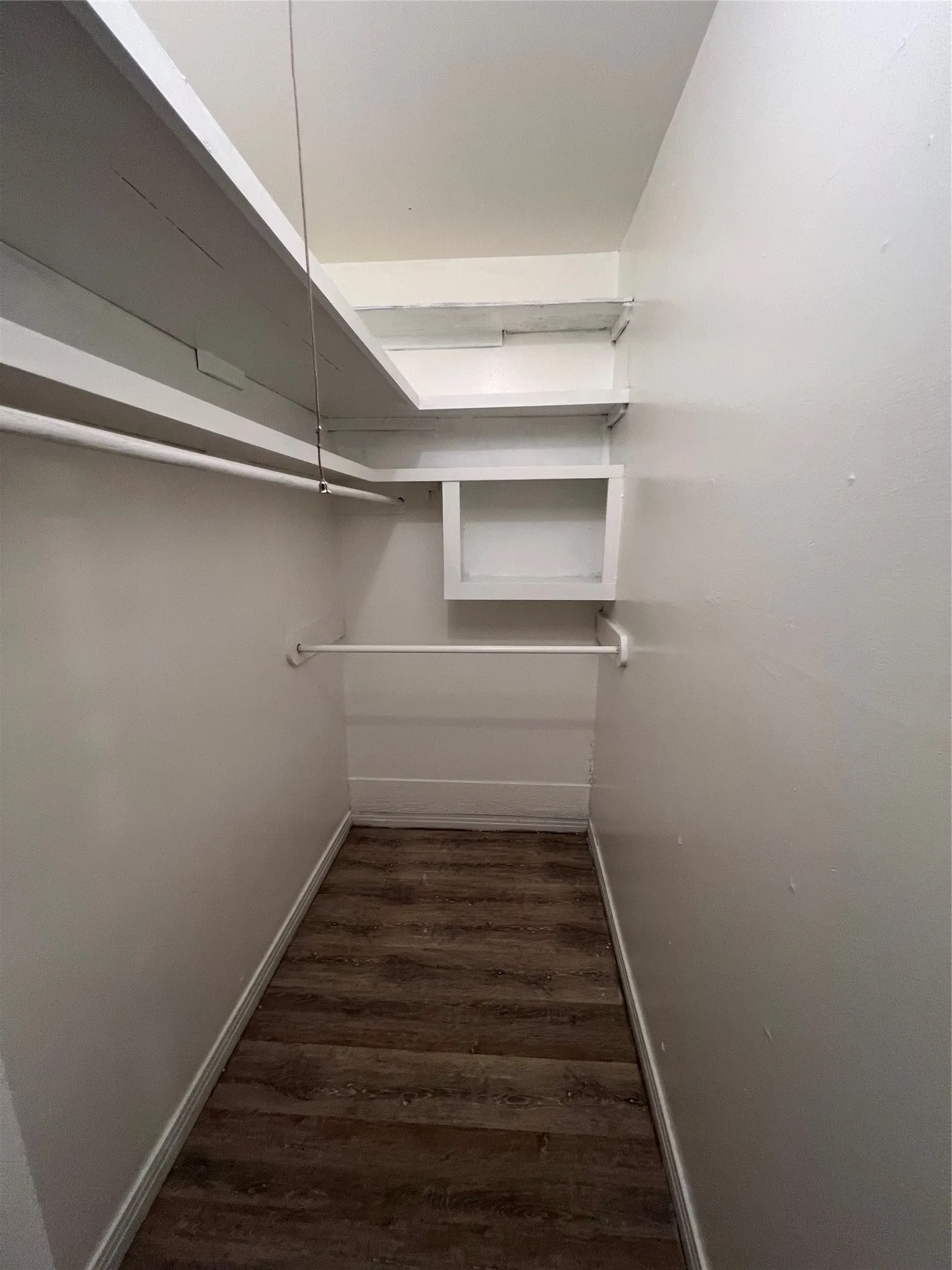 Single Family Residence For Sale in Grayson County , 533 E Sears Street, Denison, Texas 75021, 3 Bedroom, 1 Bathroom, Garage spaces, 1,303 Sqft, built in 1950, Preowned, mls#21206951, Real Estate Agent in Denison, Homes For Sale in Grayson county, Homes For Sale in Denison, Realtor in Denison Texas, Real Estate Brokerage Independent Realty Texas, Luminita Cordes Realtor