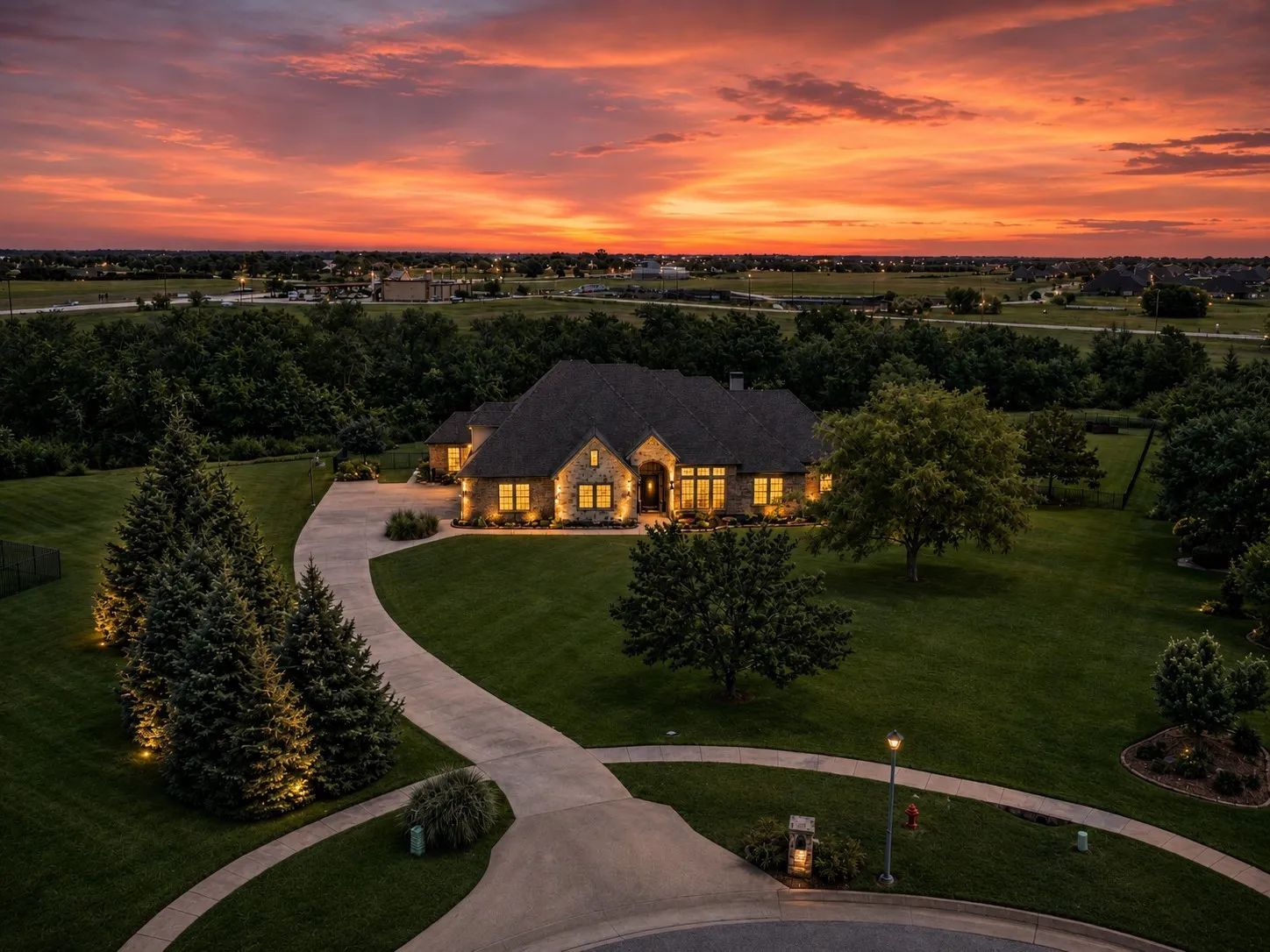 Single Family Residence For Sale in Rockwall County , 103 Fireside Court, Mclendon Chisholm, Texas 75032, 5 Bedroom, 4 Bathroom, 3 Garage spaces, 3,921 Sqft, built in 2005, mls#21198921, Real Estate Agent in Mclendon Chisholm, Homes For Sale in Rockwall county, Homes For Sale in Mclendon Chisholm, Realtor in Mclendon Chisholm Texas, Real Estate Brokerage Independent Realty Texas, Luminita Cordes Realtor