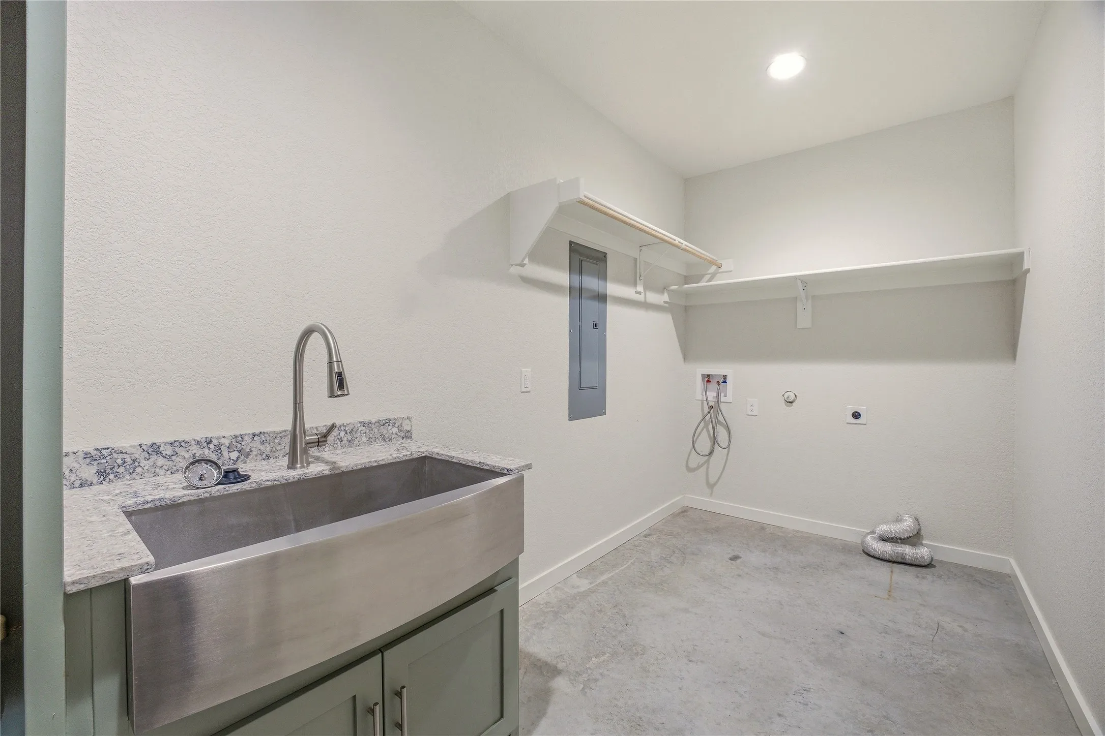 Single Family Residence For Sale in Palo Pinto County , 1525 N Bosley Road, Santo, Texas 76472, 4 Bedroom, 2 Bathroom, Garage spaces, 2,243 Sqft, built in 2024, Preowned, mls#21206367, Real Estate Agent in Santo, Homes For Sale in Palo Pinto county, Homes For Sale in Santo, Realtor in Santo Texas, Real Estate Brokerage Independent Realty Texas, Luminita Cordes Realtor