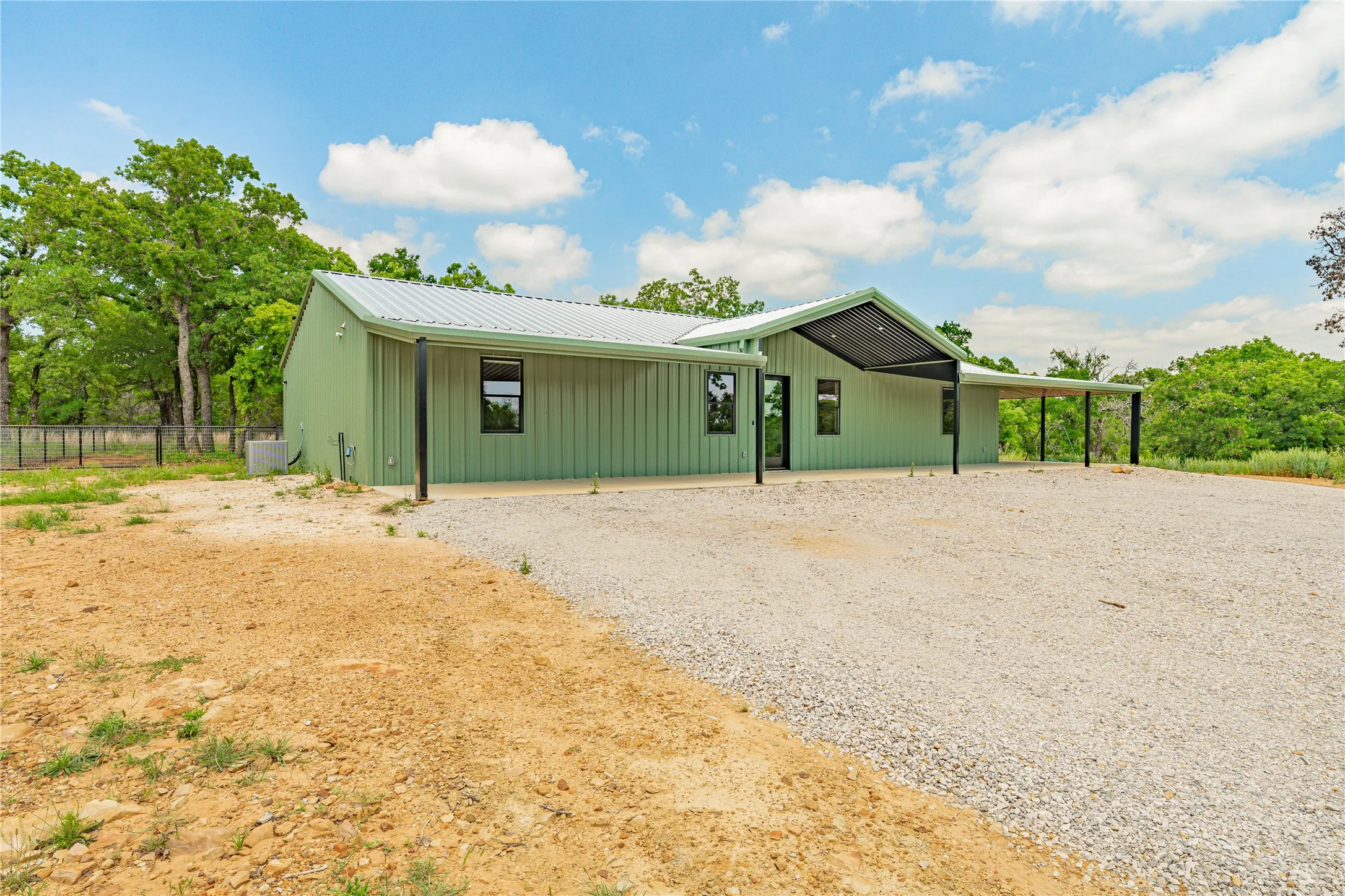 Single Family Residence For Sale in Palo Pinto County , 1525 N Bosley Road, Santo, Texas 76472, 4 Bedroom, 2 Bathroom, Garage spaces, 2,243 Sqft, built in 2024, Preowned, mls#21206367, Real Estate Agent in Santo, Homes For Sale in Palo Pinto county, Homes For Sale in Santo, Realtor in Santo Texas, Real Estate Brokerage Independent Realty Texas, Luminita Cordes Realtor