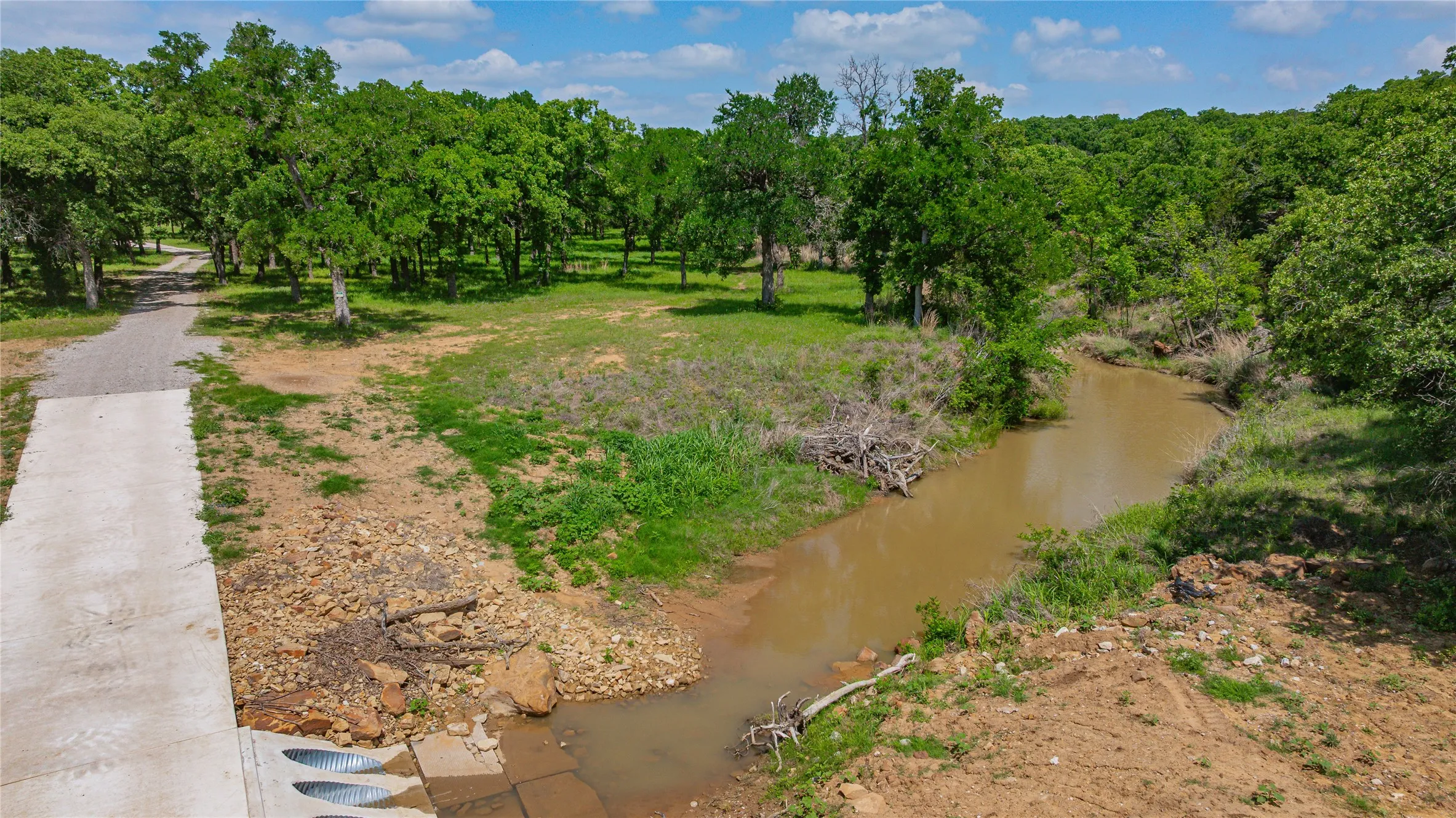 Single Family Residence For Sale in Palo Pinto County , 1525 N Bosley Road, Santo, Texas 76472, 4 Bedroom, 2 Bathroom, Garage spaces, 2,243 Sqft, built in 2024, Preowned, mls#21206367, Real Estate Agent in Santo, Homes For Sale in Palo Pinto county, Homes For Sale in Santo, Realtor in Santo Texas, Real Estate Brokerage Independent Realty Texas, Luminita Cordes Realtor