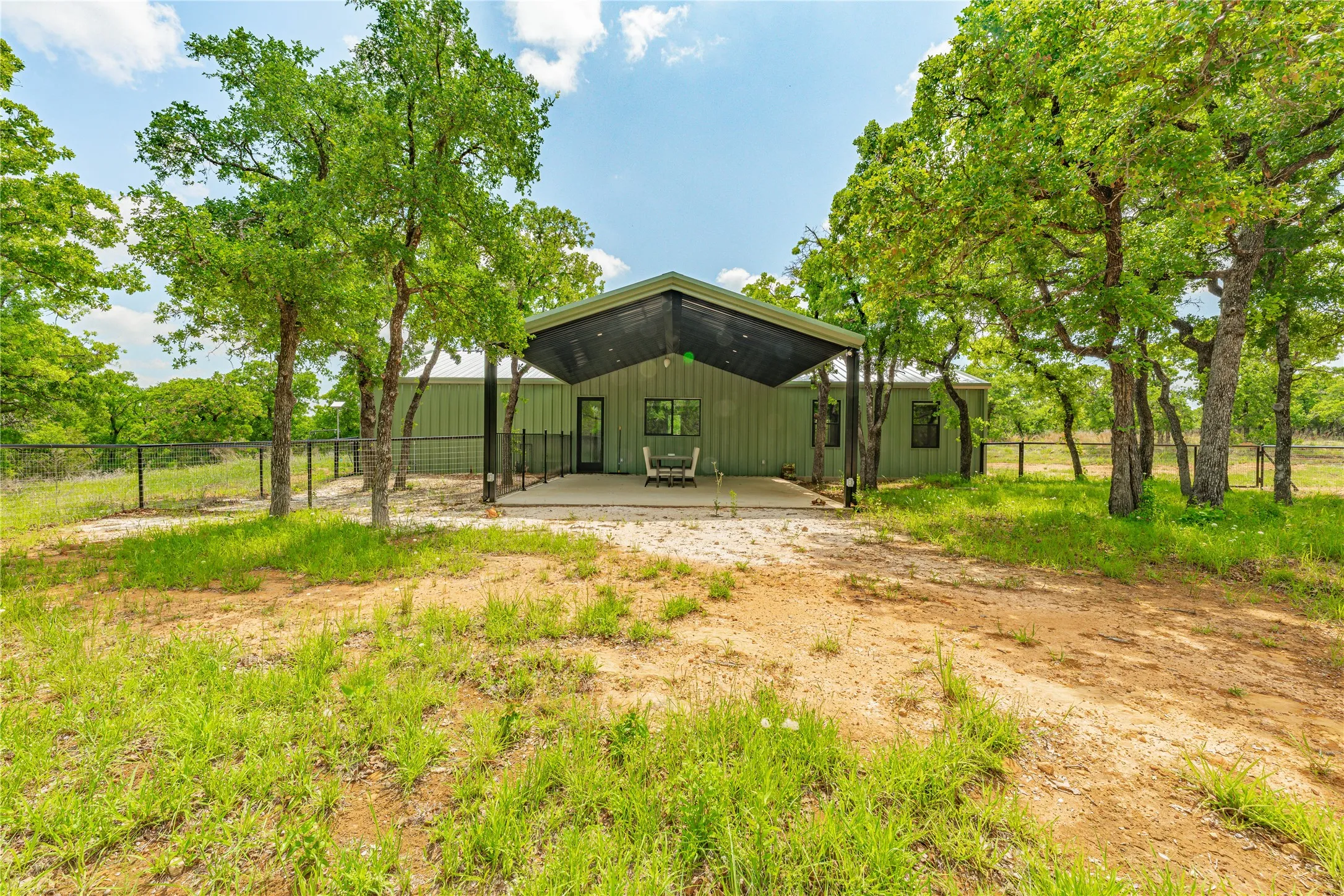 Single Family Residence For Sale in Palo Pinto County , 1525 N Bosley Road, Santo, Texas 76472, 4 Bedroom, 2 Bathroom, Garage spaces, 2,243 Sqft, built in 2024, Preowned, mls#21206367, Real Estate Agent in Santo, Homes For Sale in Palo Pinto county, Homes For Sale in Santo, Realtor in Santo Texas, Real Estate Brokerage Independent Realty Texas, Luminita Cordes Realtor